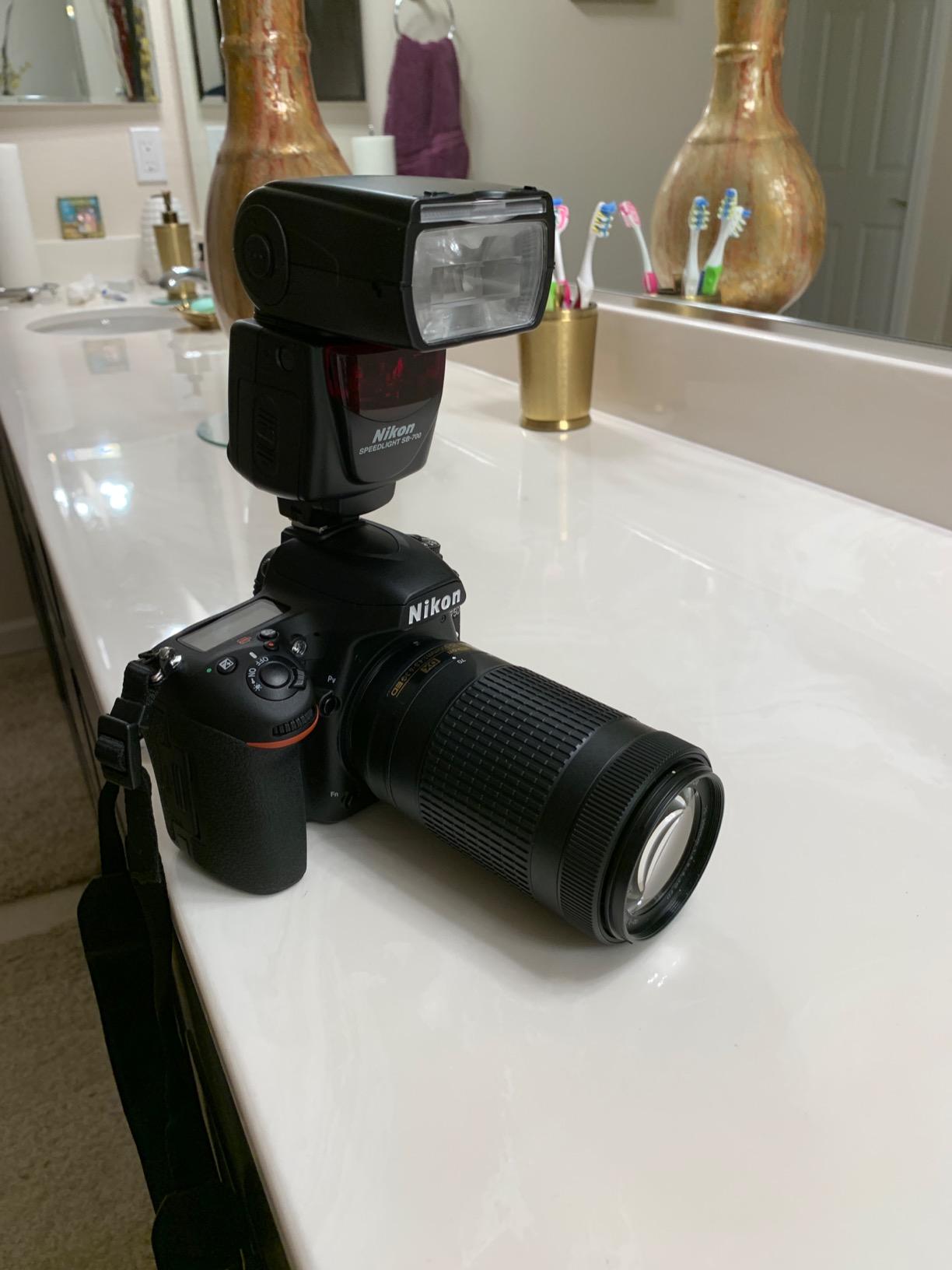 Nikon SB-700 AF Speedlight Flash for Nikon Digital SLR Cameras, Standard Packaging customer photo 1