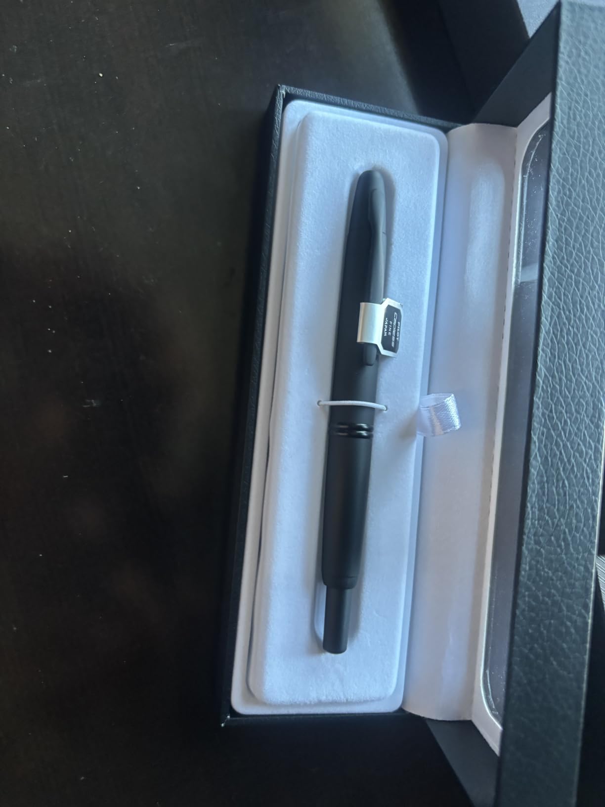 PILOT Vanishing Point Collection Refillable & Retractable Fountain Pen, Matte Black Barrel, Blue Ink, Fine Nib (60580) customer photo 2
