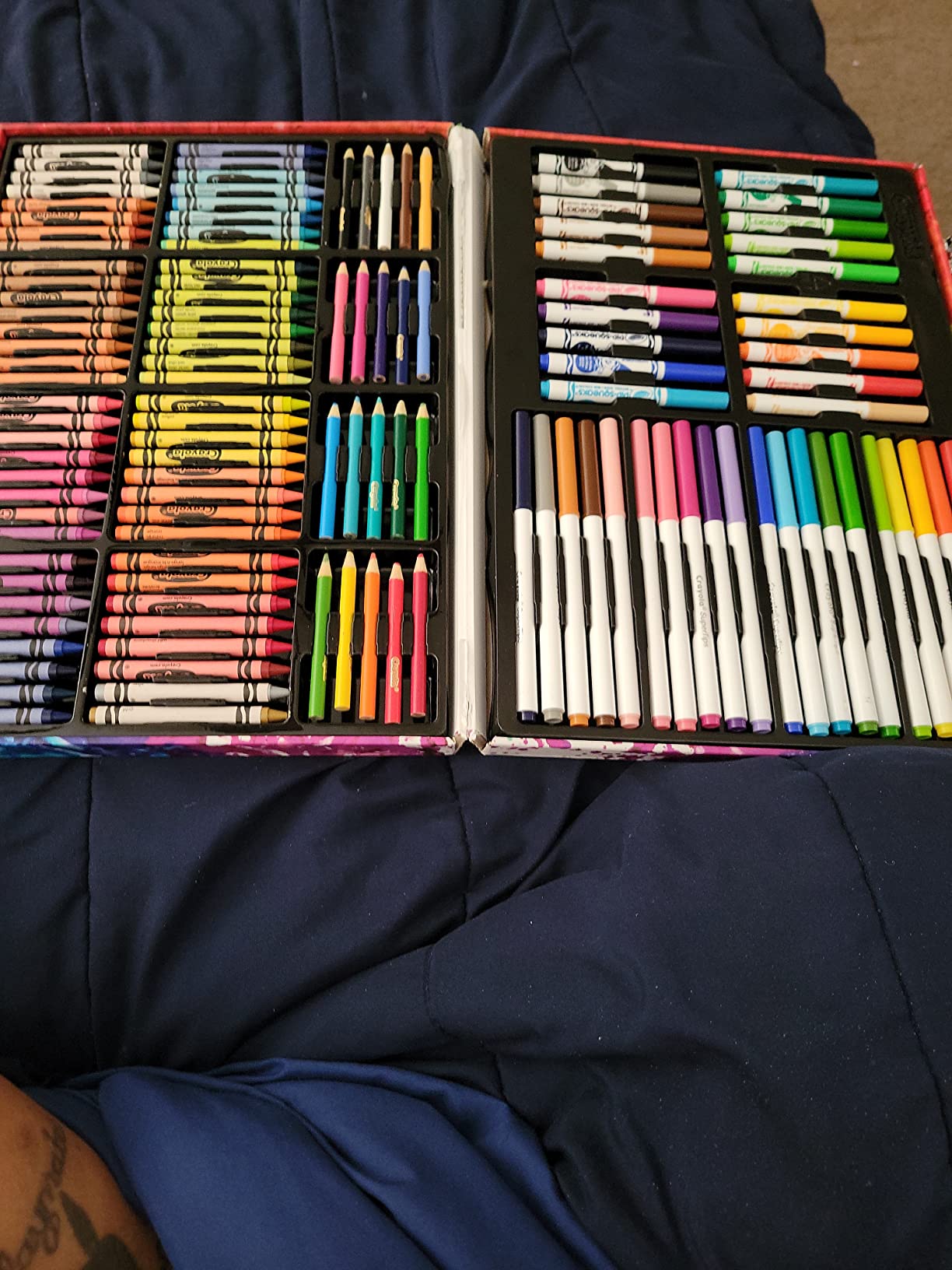 Crayola Inspiration Art Case Coloring Set, 140pc Space Theme – Art Kit for Kids, Crayons, Markers, Pencils, Gift for Boys & Girls, Ages 5, 6, 7, 8 [Amazon Exclusive] customer photo 1