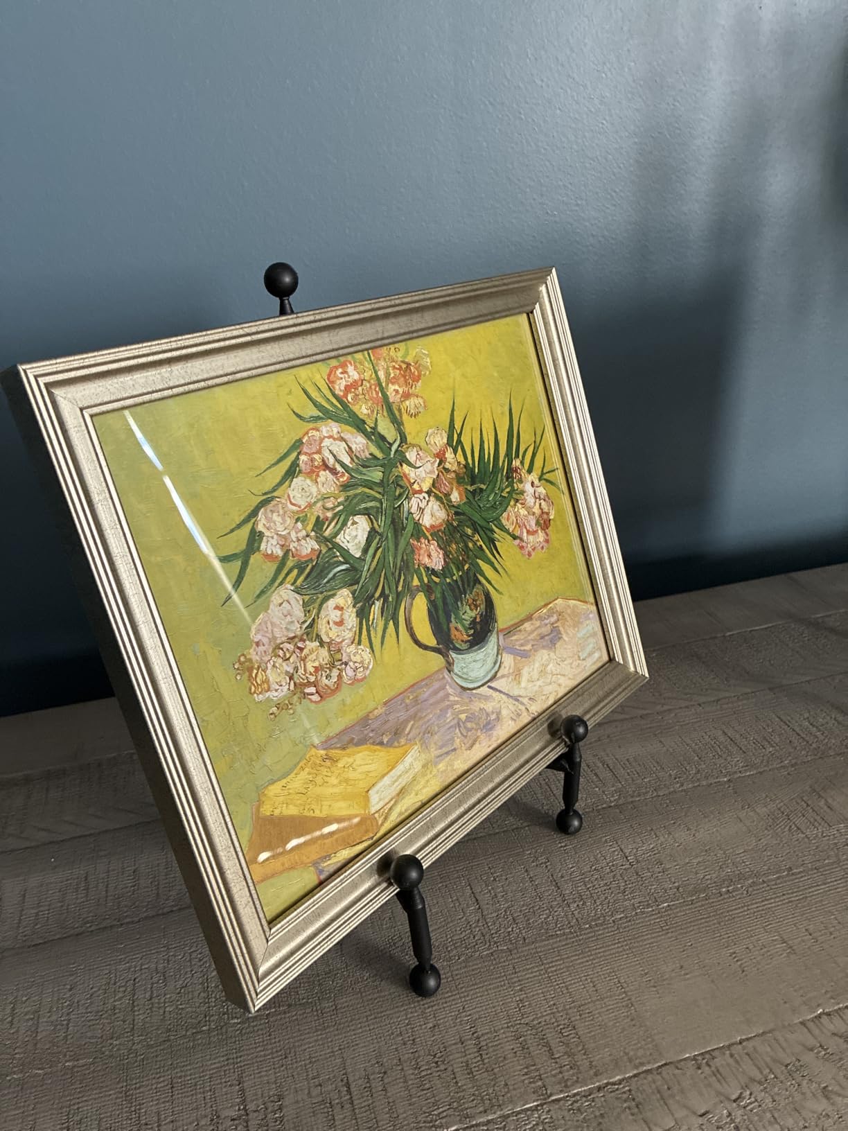 TRIPAR Modern Tripod Easel Display, Black Finish - Lightweight & Durable Design - Perfect for Displaying Decorative Pictures, Artwork, Plates, Tiles, & More (12 Inch) customer photo 1
