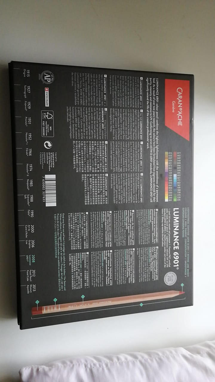 Caran D'ache Luminance Colored Pencil Set of 40 (6901.740) customer photo 1