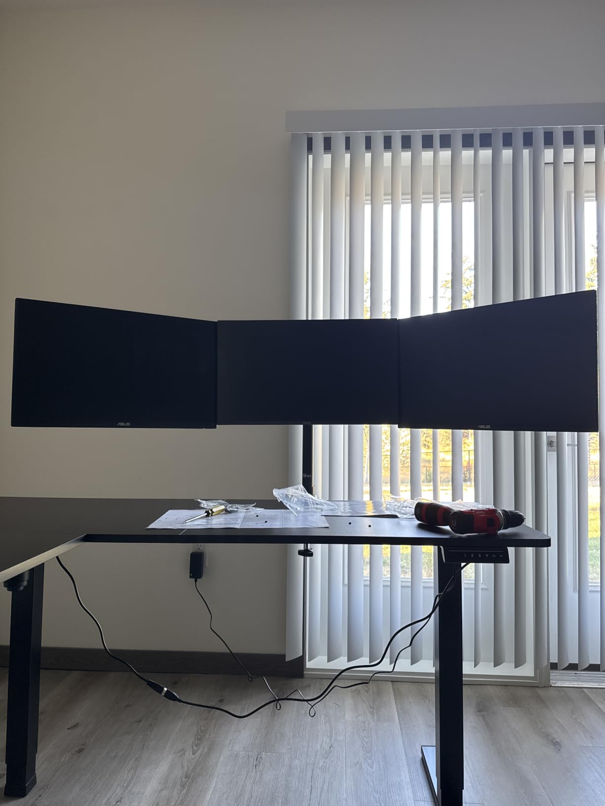 WALI Articulating Dual Monitor Stand for 13-27 inch Screens, 22 lbs per Arm customer photo 2