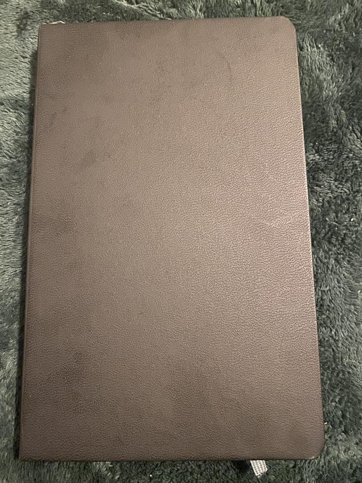 Amazon Basics Classic Lined Writing Notebook for Note Taking and Journaling, Hardcover with Elastic Closure, 240 Pages, 5