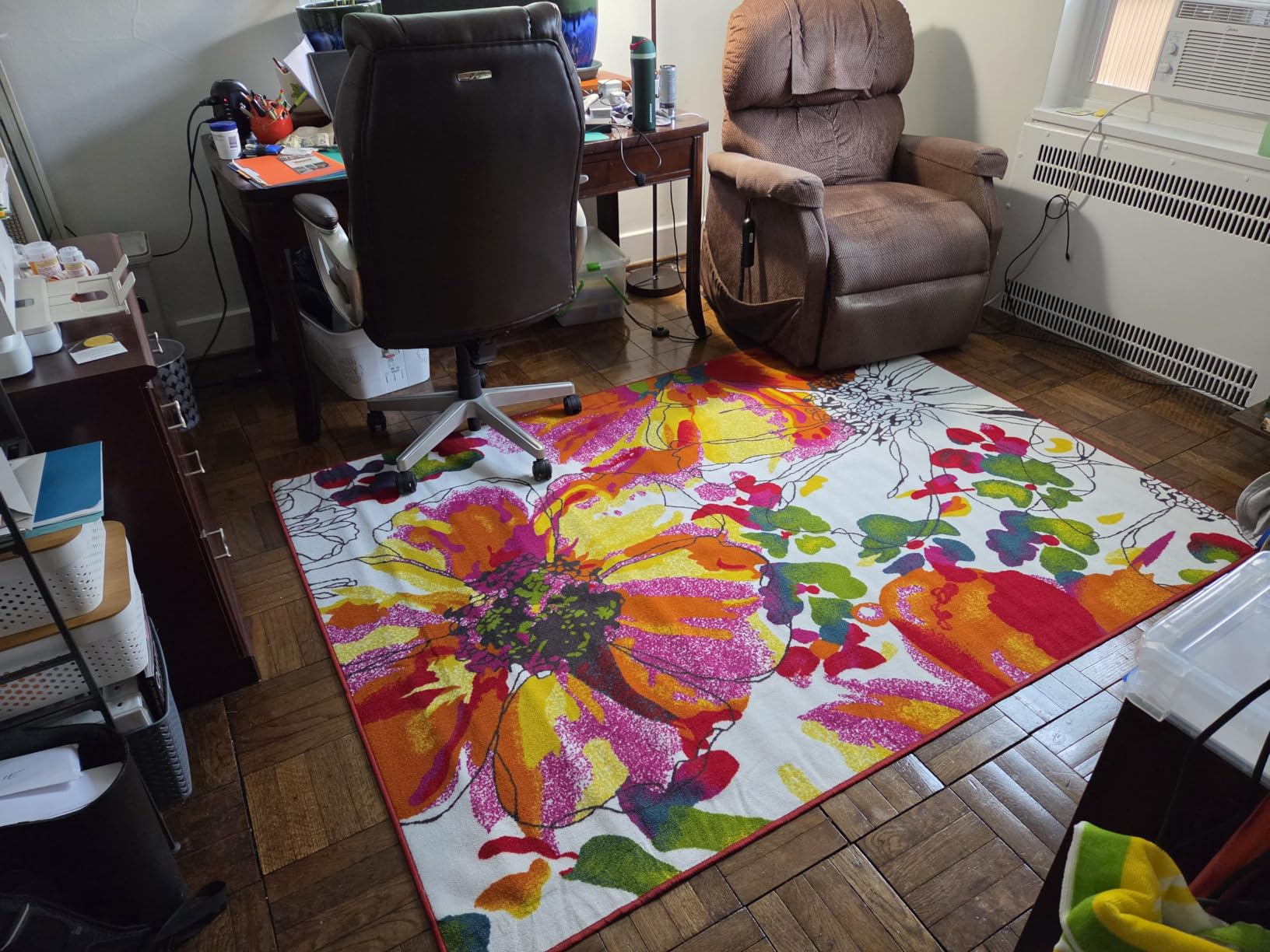 Rugshop Bright Flowers Non-Slip Modern Area Rug Multi 7'10