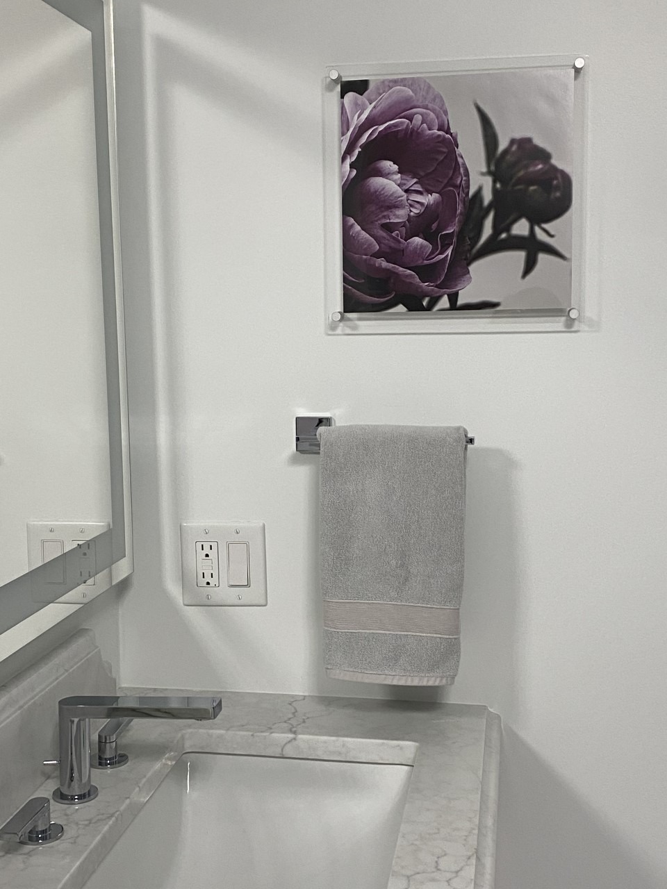 NIUBEE 16x20 Clear Acrylic Wall Mount Floating Frameless Picture Frame customer photo 1