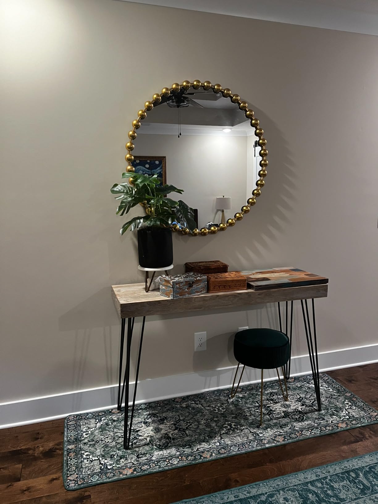 Madison Park 36 inch Gold Round Mirror, Round Mirrors for Wall Decor, Metal Frame Circle Mirrors for Bathroom, Living Room, Circle Wall Metal Art Mirror customer photo 1