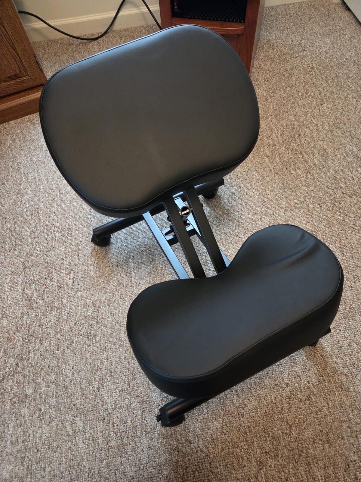 DRAGONN by VIVO Black Ergonomic Kneeling Chair, DN-CH-K01B customer photo 2