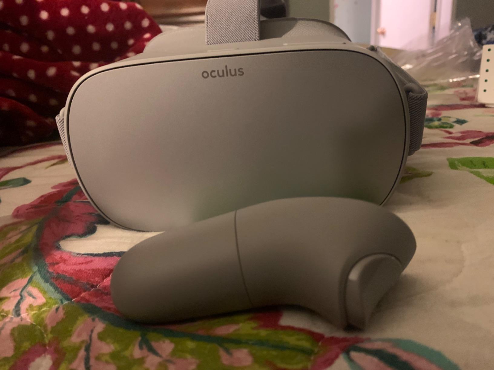 Oculus Go Standalone Virtual Reality Headset - 64GB customer photo 1