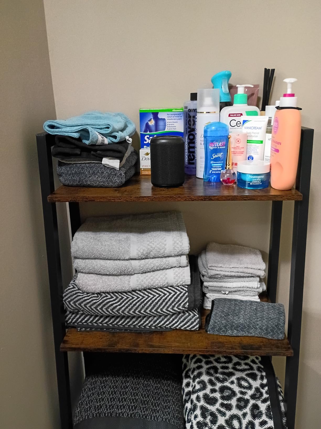 VASAGLE Ladder Shelf, Bookcase Book Shelf, Storage Shelves, 5-Tier, 22In customer photo 2
