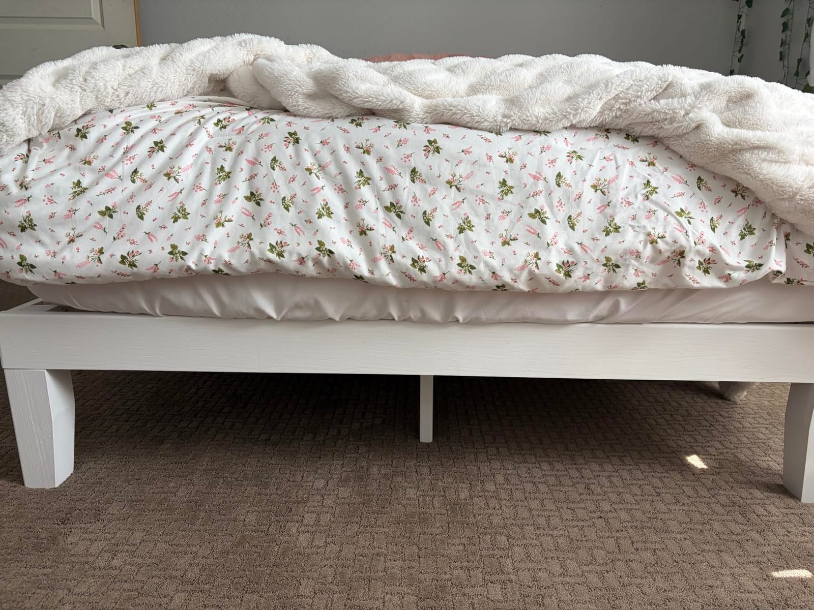 Mellow Naturalista Classic - 12 Inch Solid Wood Platform Bed with Wooden Slats, No Box Spring Needed, Easy Assembly, Queen, Pine customer photo 1