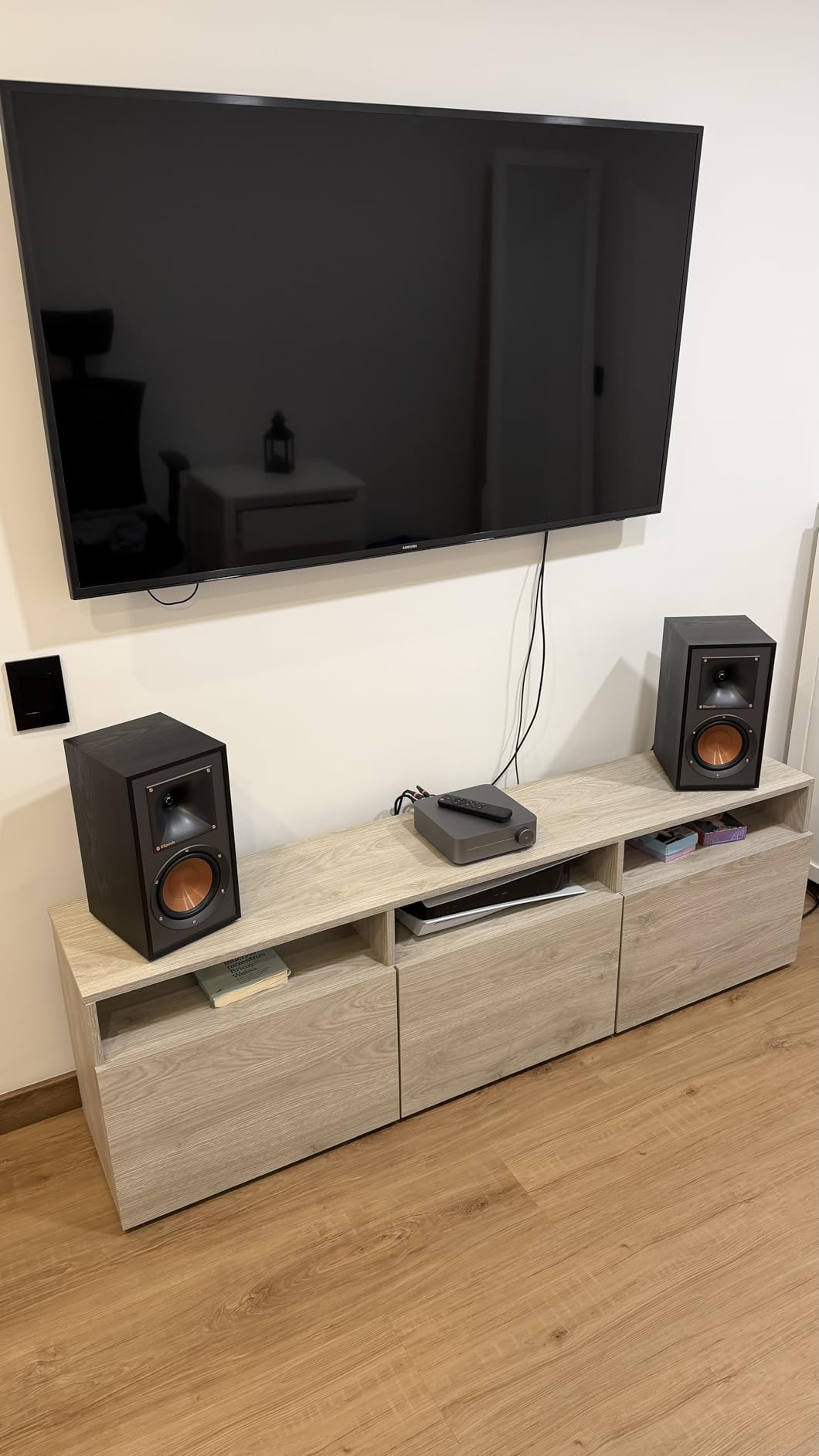 Klipsch R-51M Bookshelf Speaker (Pair), Black customer photo 1