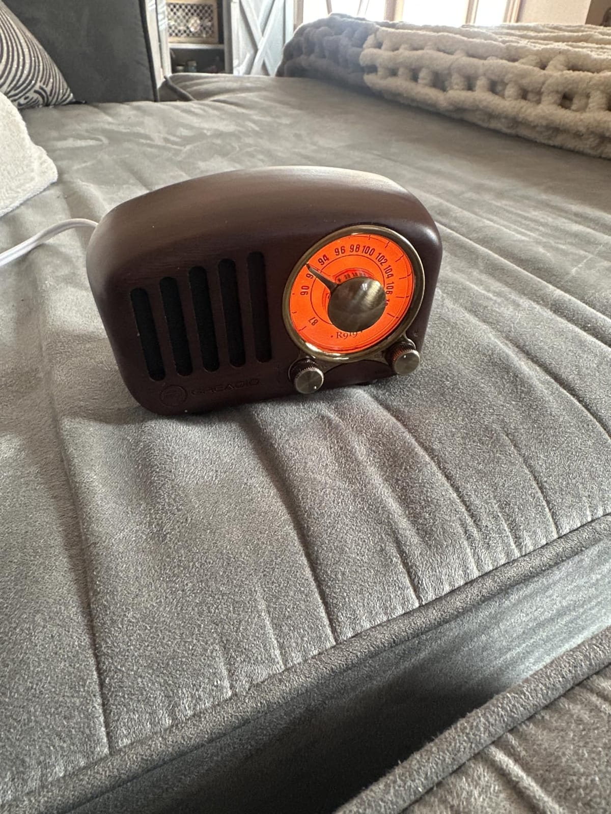 Greadio Retro Bluetooth Speaker, Walnut Wooden Vintage Radio Speaker customer photo 1