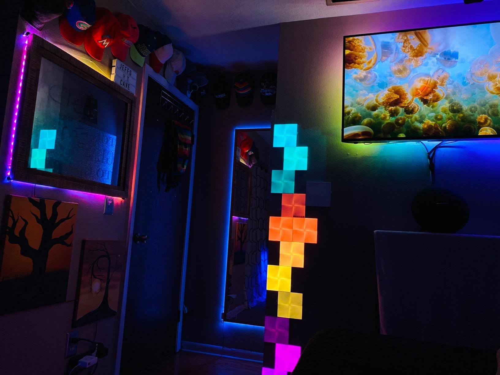 Nanoleaf Canvas WiFi Smart RGB 16M+ Color LED Dimmable Gaming and Home Decor Wall Lights Starter Kit (9 Panels) customer photo 2