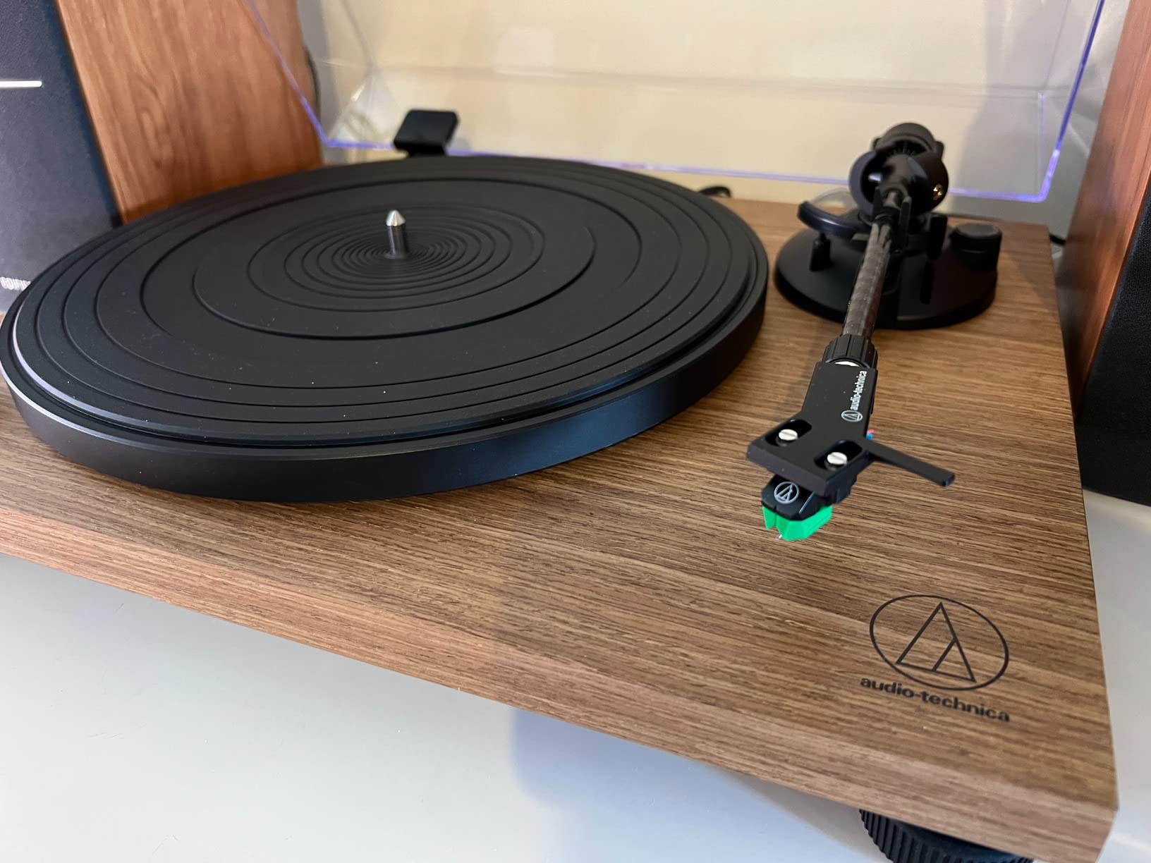 Audio-Technica AT-LPW40WN Fully Manual Belt-Drive Turntable, 2 Speeds, Dynamic Anti-Skate Control, Carbon-Fiber Tonearm Walnut customer photo 2