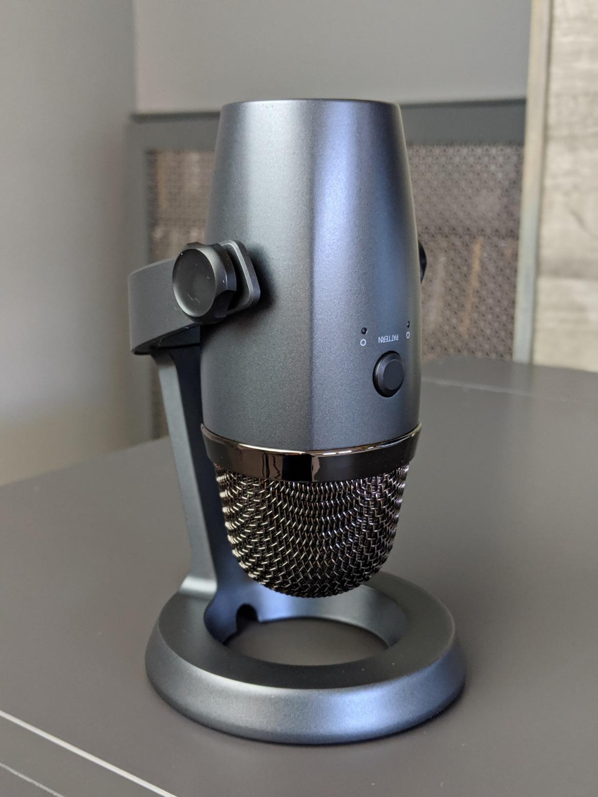 Logitech for Creators Blue Yeti Nano USB Microphone for Gaming, Streaming, Podcasting, Twitch, YouTube, Discord, Recording for PC and Mac, Plug & Play -Blackout customer photo 1