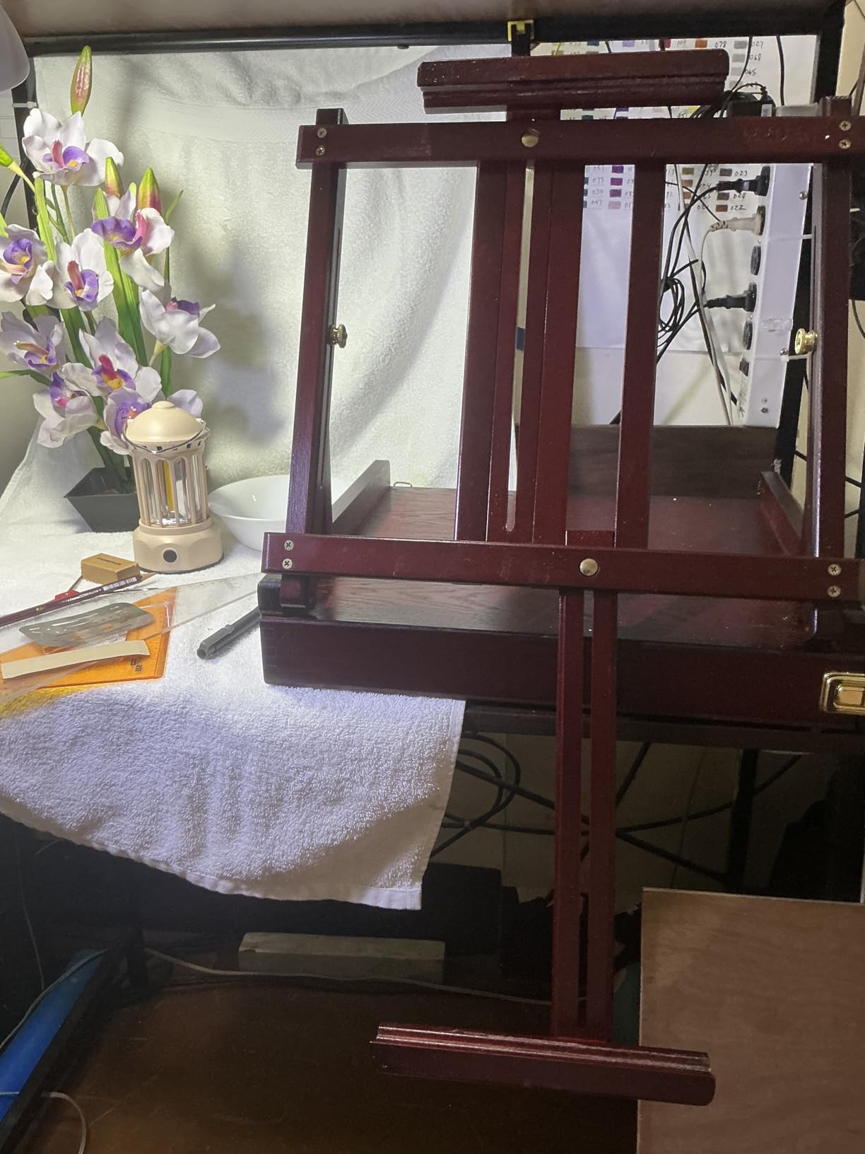 MEEDEN Portable Tabletop Easel for Painting: Artist Sketchbox customer photo 1