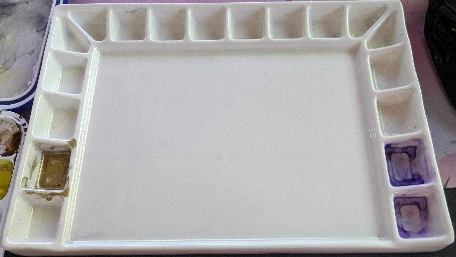 MEEDEN Ceramic Watercolor Paint Palette: 18-Well Artist Paint Mixing Tray customer photo 2