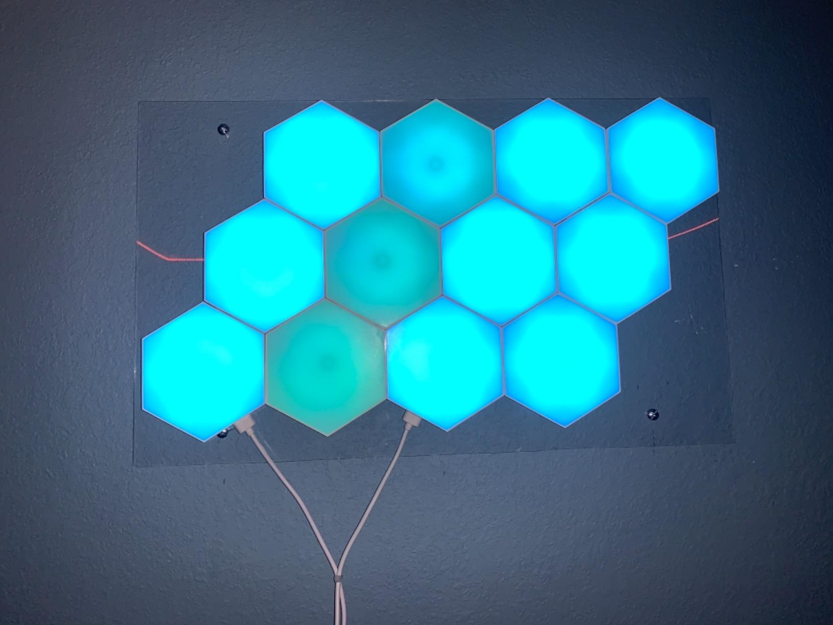 ODISTAR Remote Control Hexagon Wall Light,Smart Wall-Mounted Touch-Sensitive DIY Geometric Modular Assembled RGB led Colorful Light with USB-Power,Used in Bedroom (6-Pack) customer photo 2