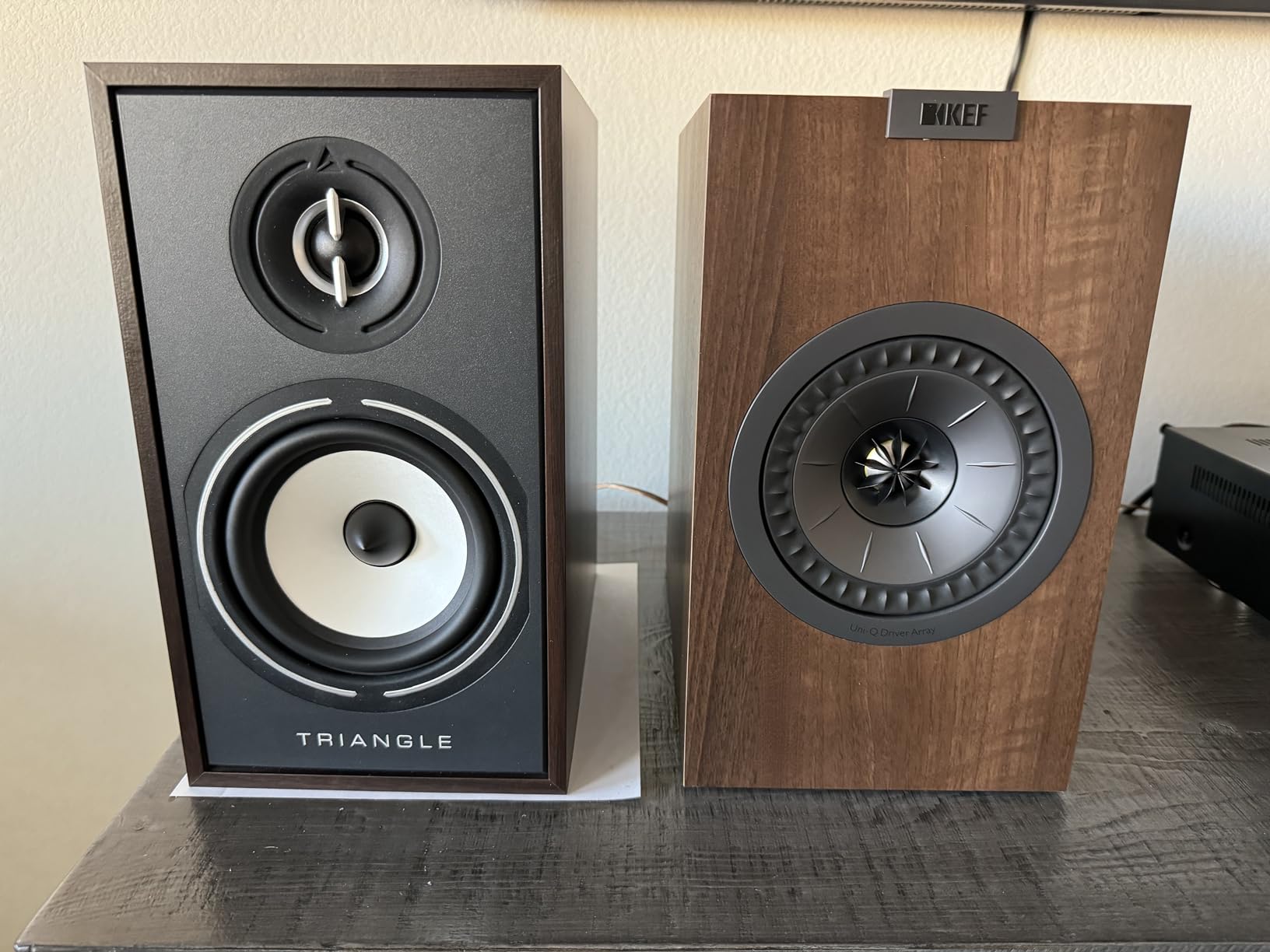 triangle - BOREA BR02 Hi-Fi Bookshelf Speakers - Power handling 80W - Output 89 dB/W/m - Versatile Music and Home Cinema - 176 x 310 x 274 mm - Black (Pair) customer photo 2