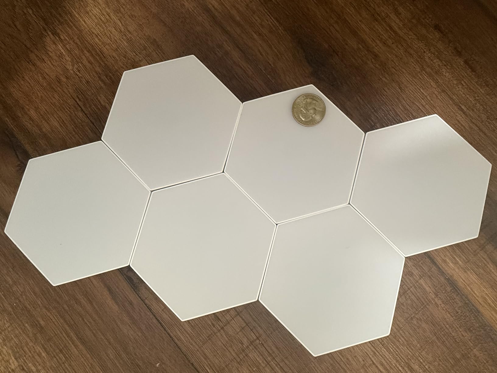 YXQUA Hexagonal Wall Light Modular Touch Sensitive Lights Creative Geometry Assembly LED Hexagon Lights Suitable for Iving Room,Bedrooms,DIY Lovers, Gifts (6 Pack) customer photo 2