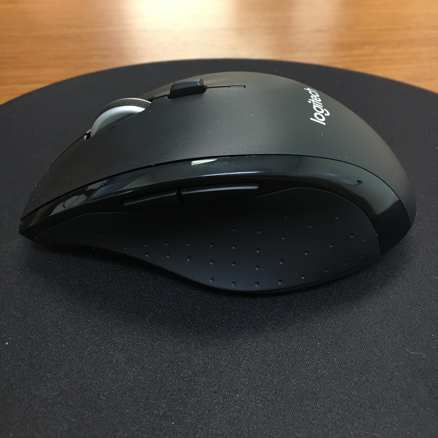 Logitech M705 Marathon Full Size 2.4 GHz Wireless Mouse - Black customer photo 1