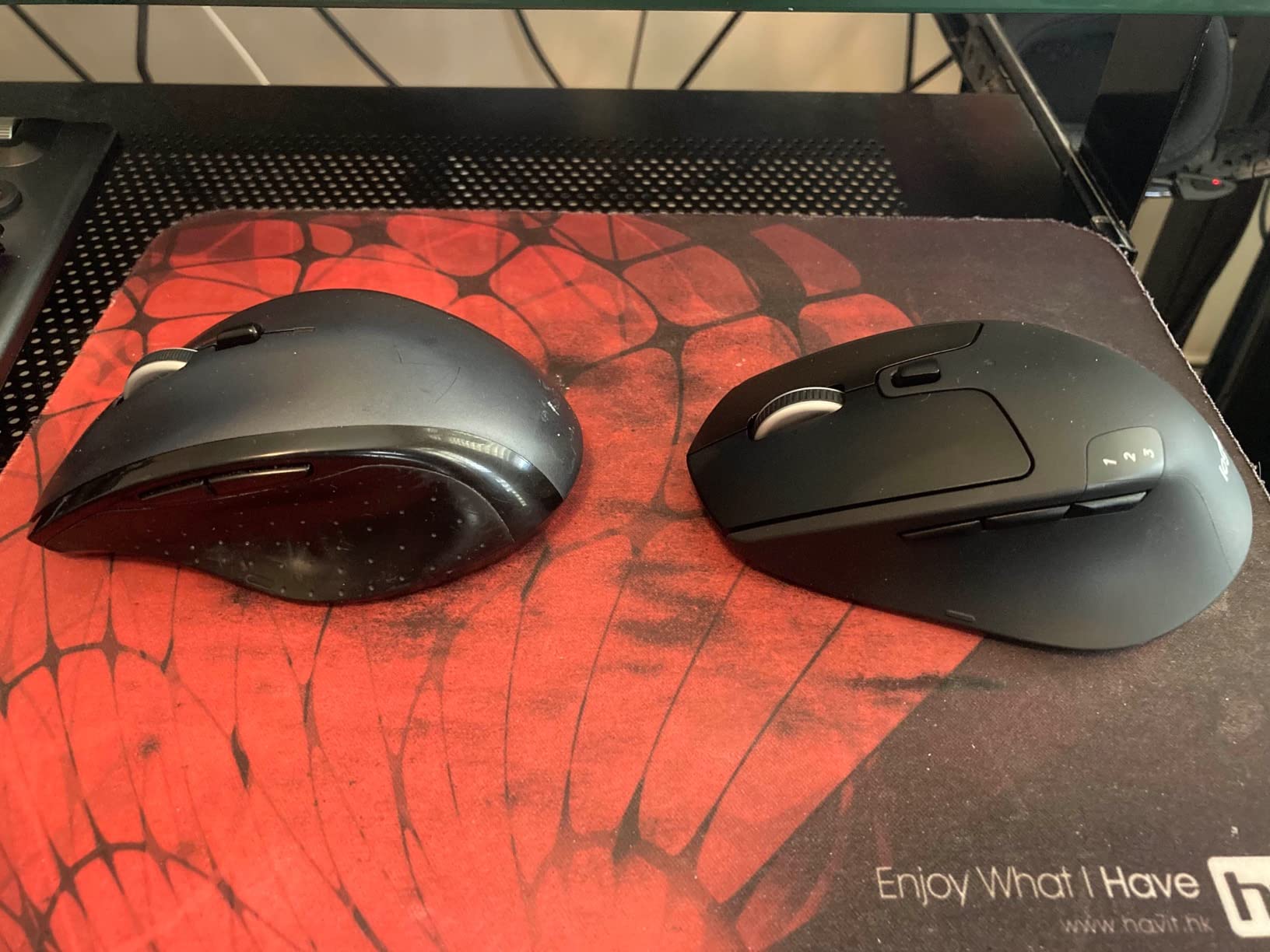 Logitech M705 Marathon Full Size 2.4 GHz Wireless Mouse - Black customer photo 2