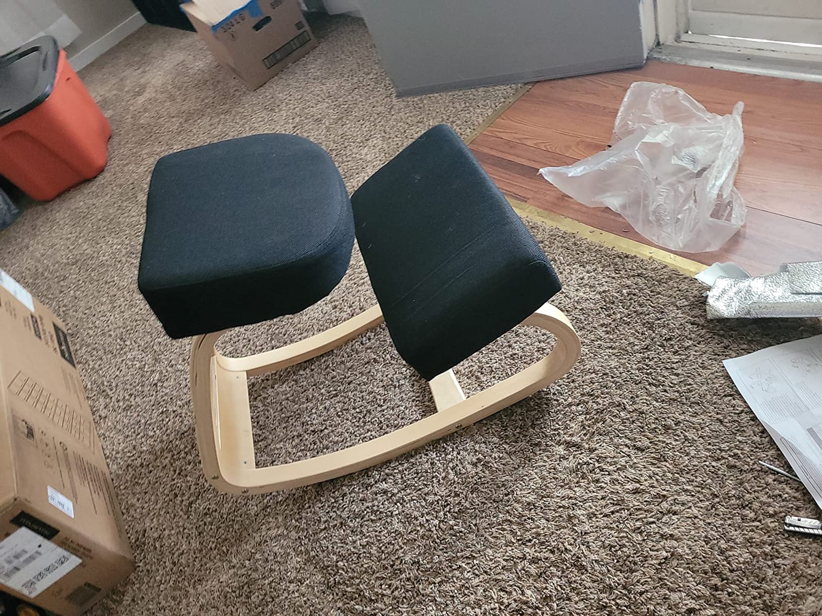 VIVO Wooden Rocking Kneeling Chair, Ergonomic Home Office Stool Posture Seat, Thick Black Cushions, Light Wood Frame, CHAIR-K04R customer photo 2