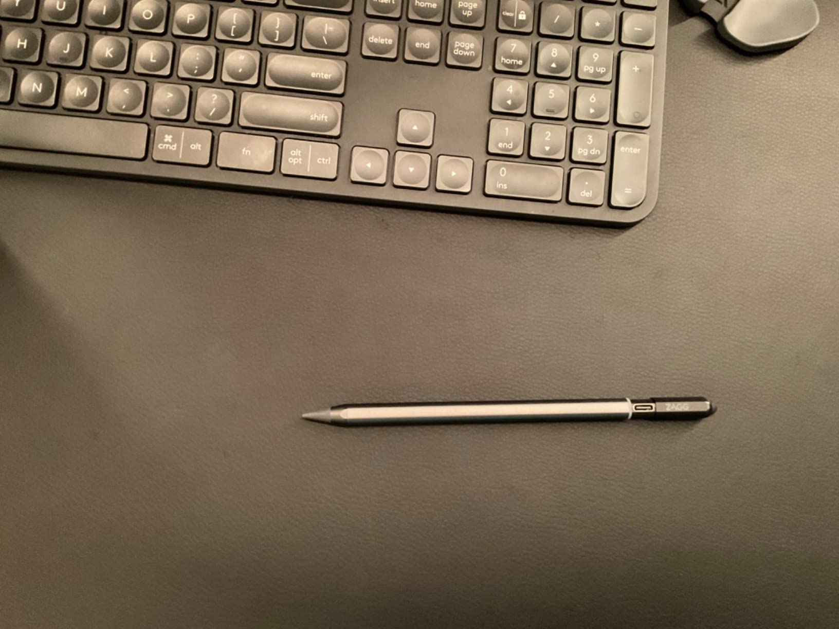 ZAGG Pro Stylus with Active & Capacitive Tips, Palm Rejection, Tilt Recognition, Instant Bluetooth Pairing, Compatible with iPad Pro 11/12.9 (3,4, & 5 Gen)/Air 10.9/iPad 10.2/9.7/Mini 5, Gray, Gen 1 customer photo 1