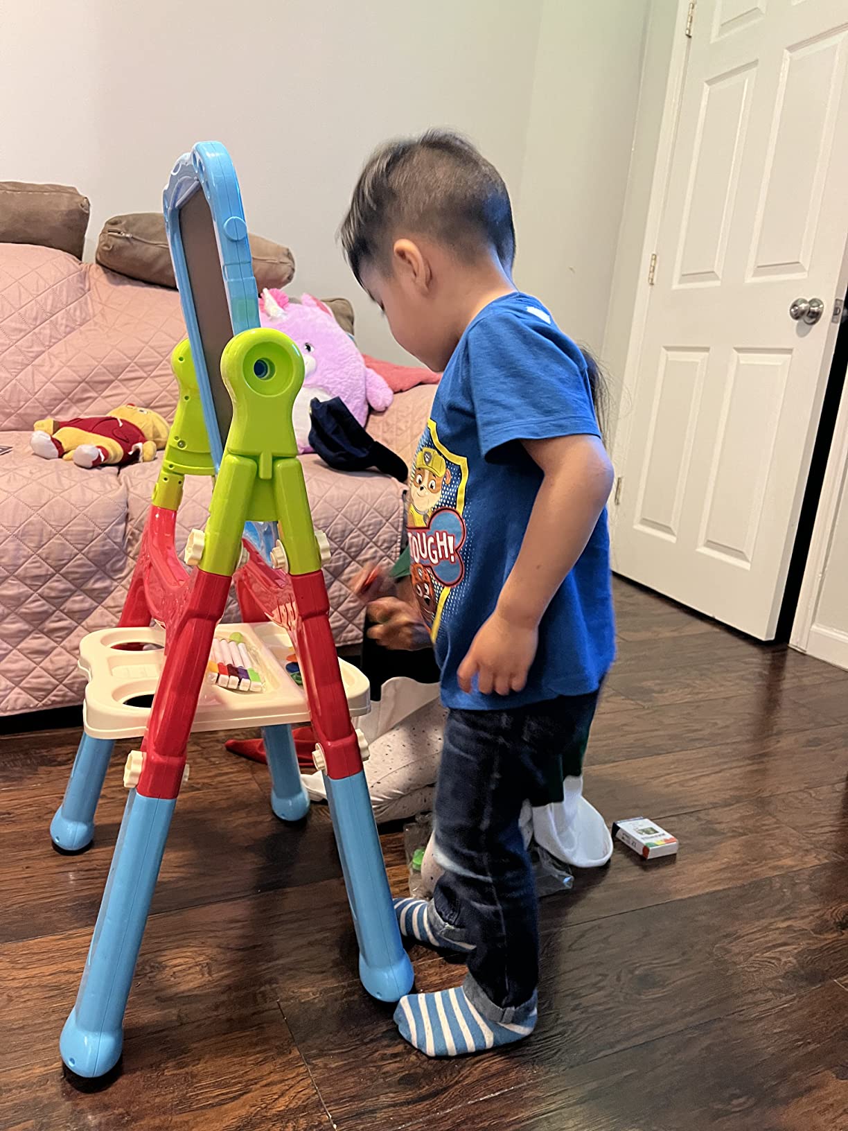 Mojitodon Easel for Kids,Rotatable Double Sided Adjustable Standing Art Easel with Painting Accessories for Toddlers Boys and Girls-Blue customer photo 1