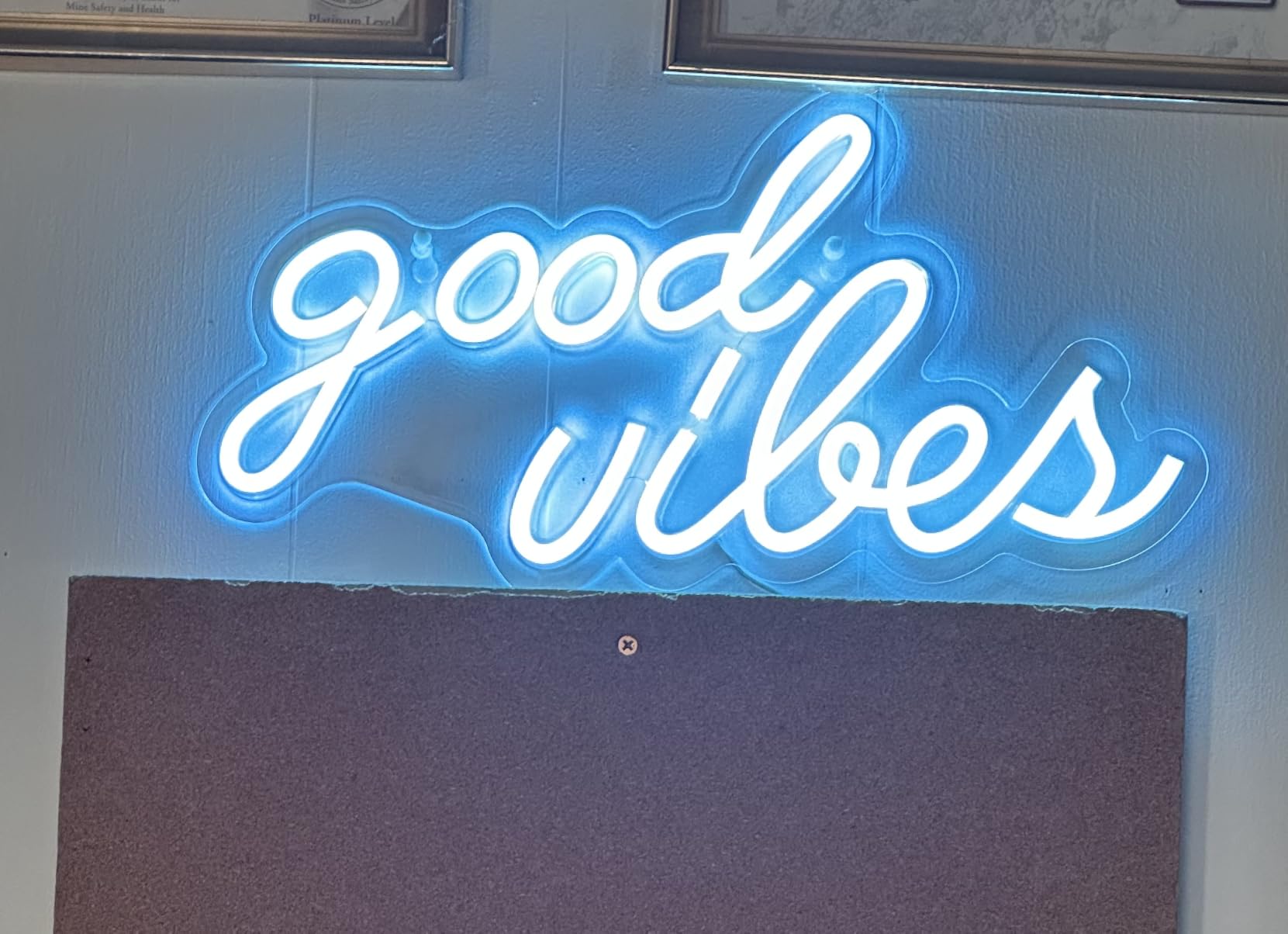 DECANIT Good Vibes Neon Sign Ice Blue, USB Powered LED Wall Decor customer photo 1