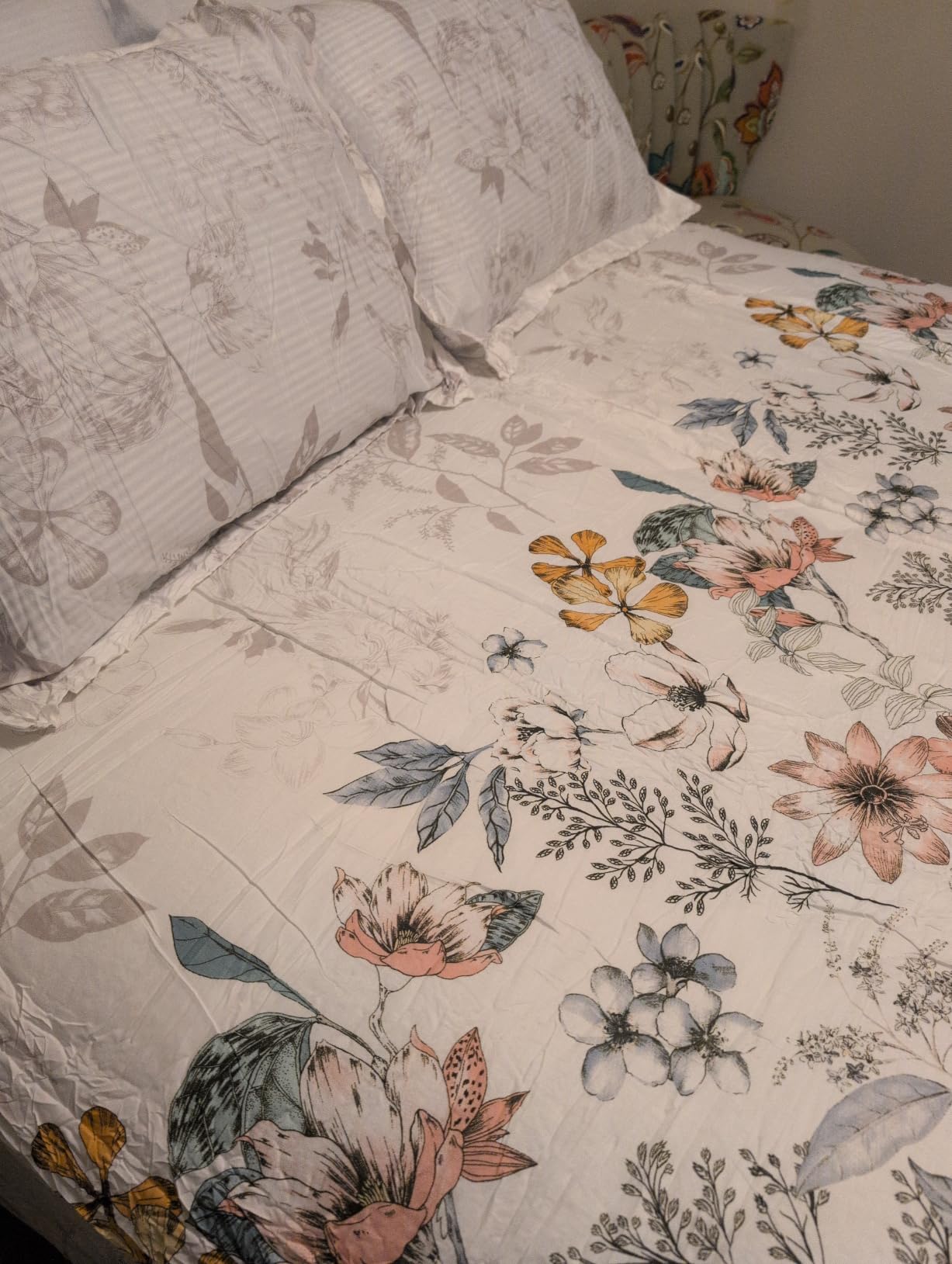 SLEEPBELLA Comforter Queen Size, 600 Thread Count Golden Yellow & Dark Blue Bohemian Pattern Printed on White Reversible Comforter Sets,Down Alternative Bedding Set 3Pcs (Queen, Teal Geometric) customer photo 2