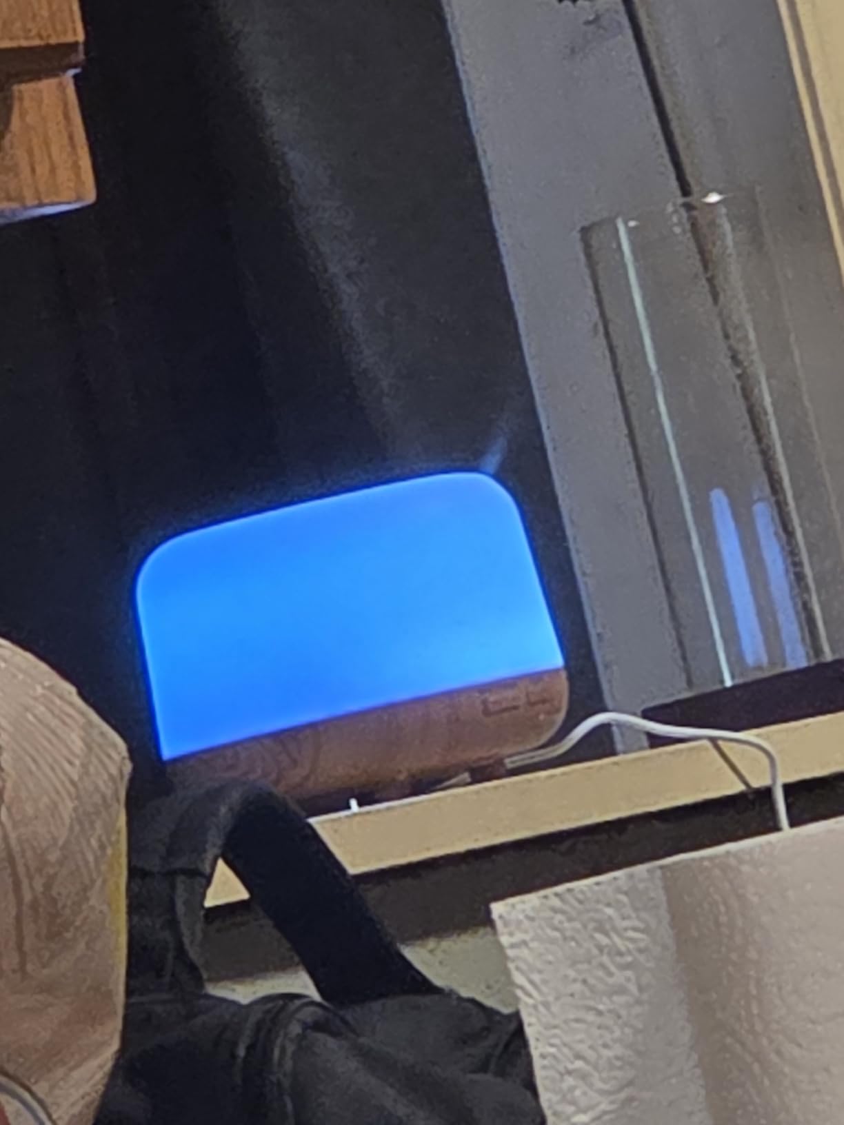 300ML Essential Oil Diffuser, Remote Control Ultrasonic Aromatherapy Oil Diffusers Cool Mist Humidifier, Waterless Auto-Off and 7 LED Light Colors for Bedroom, Yoga, SPA, Baby customer photo 1