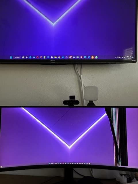 Logitech for Creators Litra Glow Premium LED Streaming Light - Graphite customer photo 1