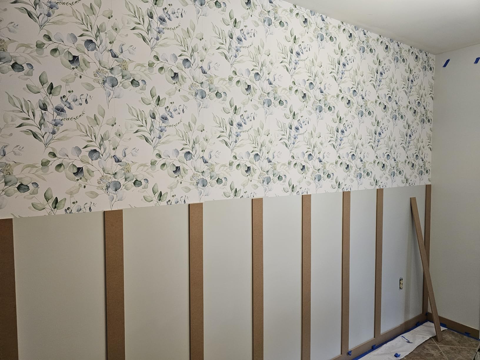 HAOKHOME Green Wallpaper Peel and Stick Botanical Bathroom 17.3in x 32.8ft customer photo 2