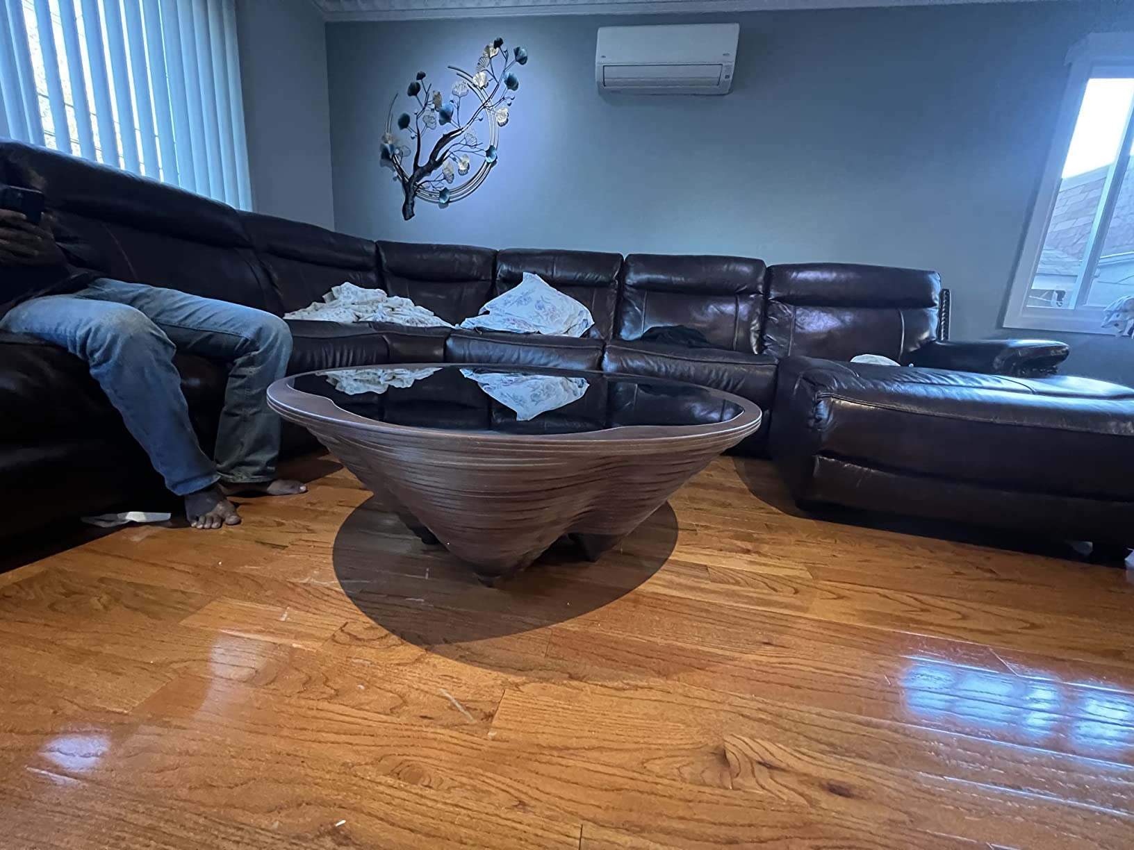 Papella Queen Coffee Table – Artistic Floral Contour with Sculpted Walnut Curves & Smoked Glass – Statement Piece for Living Room or Office Spaces customer photo 2