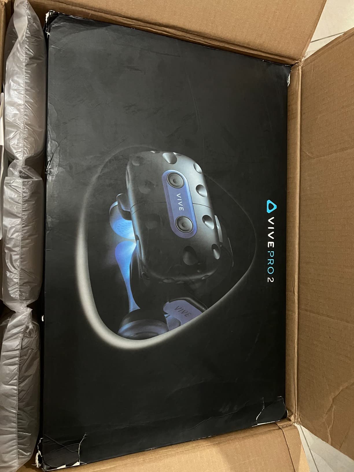 HTC Vive Pro 2 Virtual Reality System customer photo 1