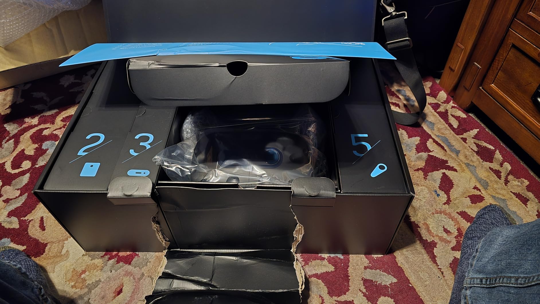 HTC Vive Pro 2 Virtual Reality System customer photo 2