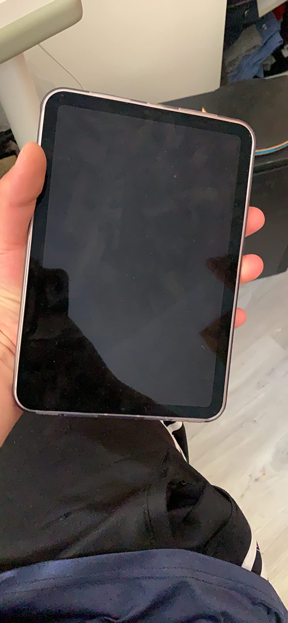 Apple iPad mini (6th Generation): A15 Bionic, 8.3-inch Liquid Retina Display, 64GB, Wi-Fi 6 + 5G Cellular, 12MP front/12MP Back Camera, Touch ID, All-Day Battery Life – Starlight customer photo 1