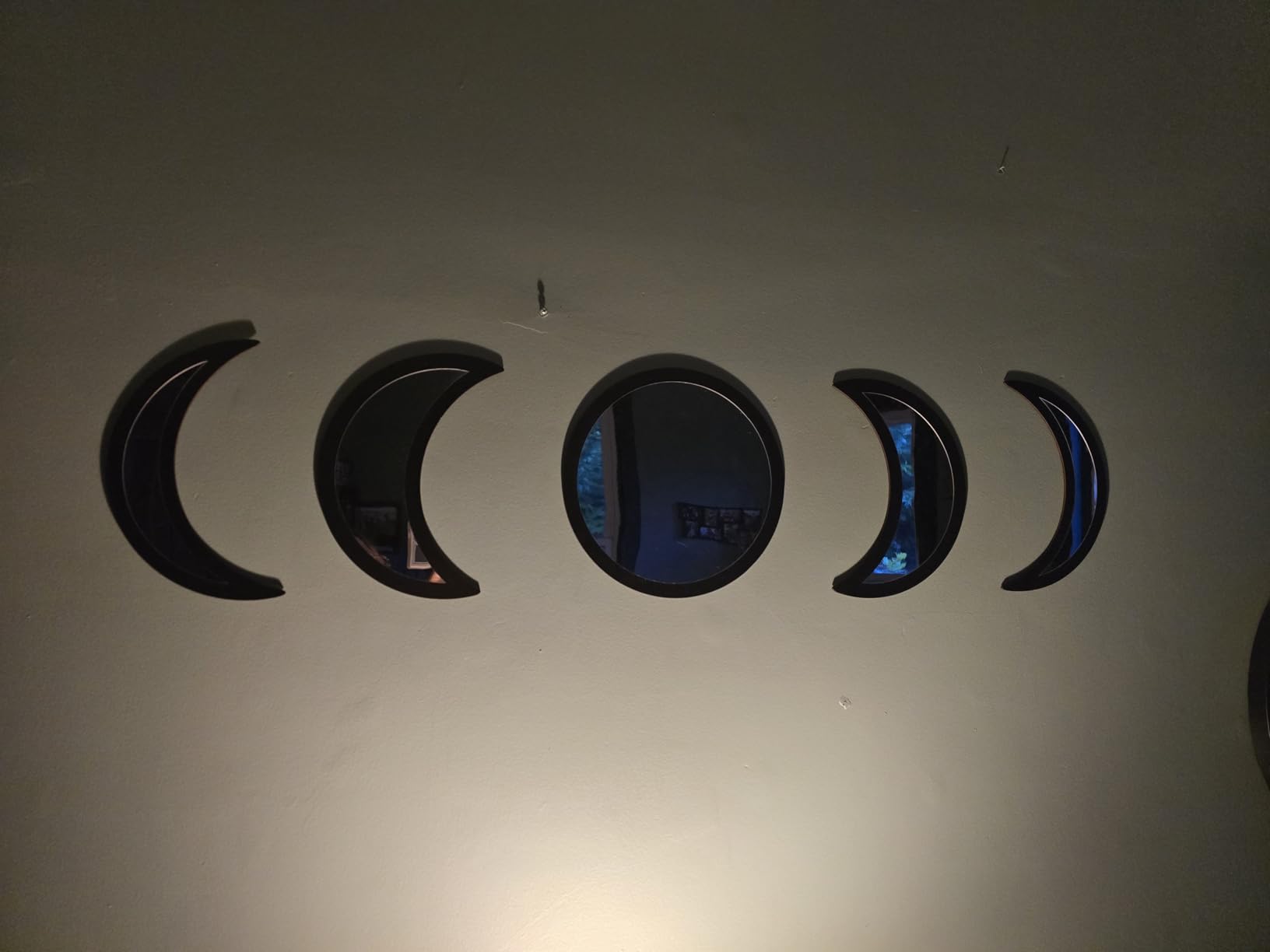 NESHE Moon Phase Mirror Wall Decor Set with Birds | Gothic Witchy Boho Wall Mirror Decor | Scandinavian Aesthetic Home Decor for Bedroom Living Room (Black) customer photo 1