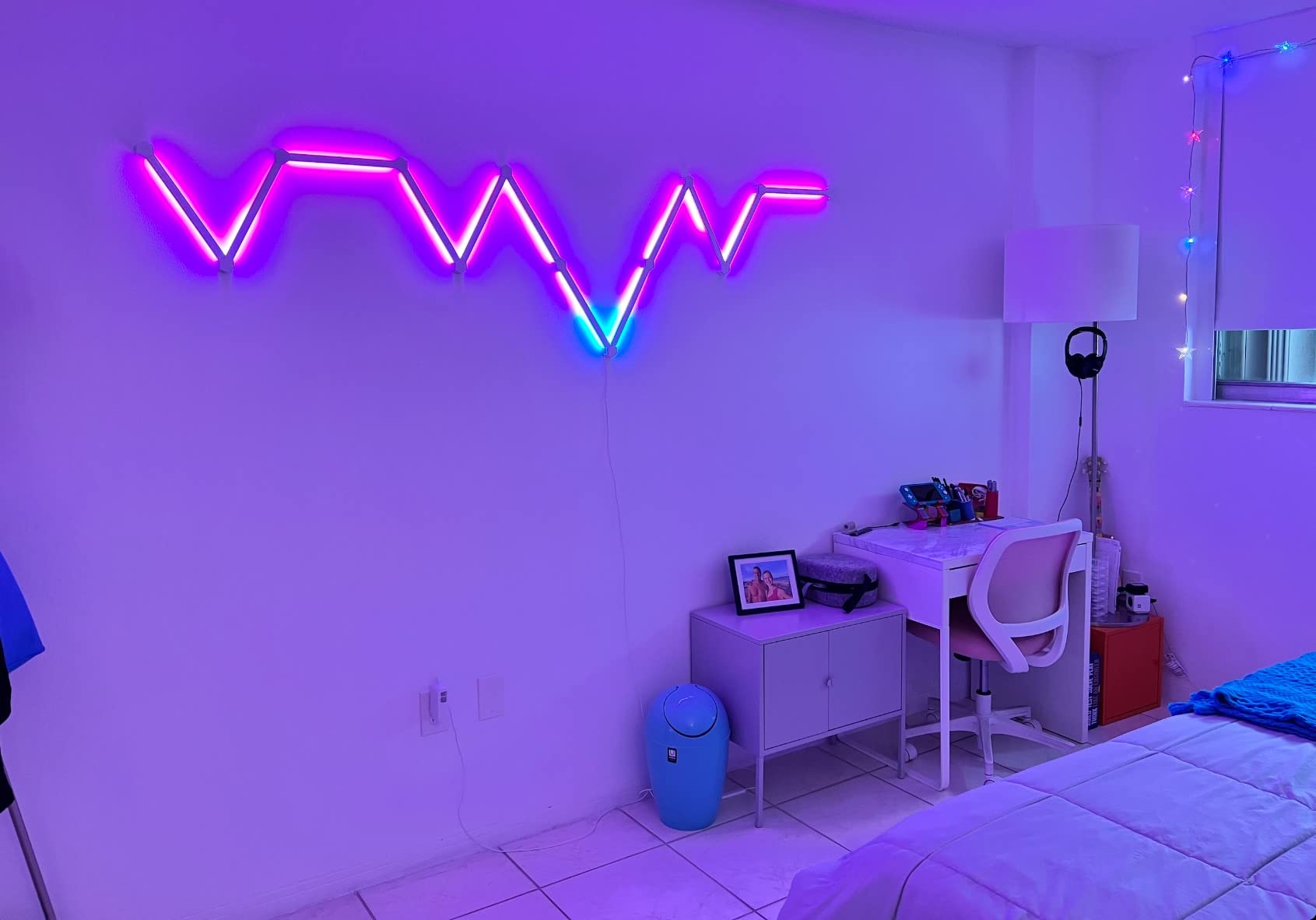 Nanoleaf Lines WiFi Smart RGBW 16M Color LED Dimmable Gaming and Home Decor Wall Lights Smarter Kit (60 Degree Smarter Kit (9 Lines)) customer photo 1