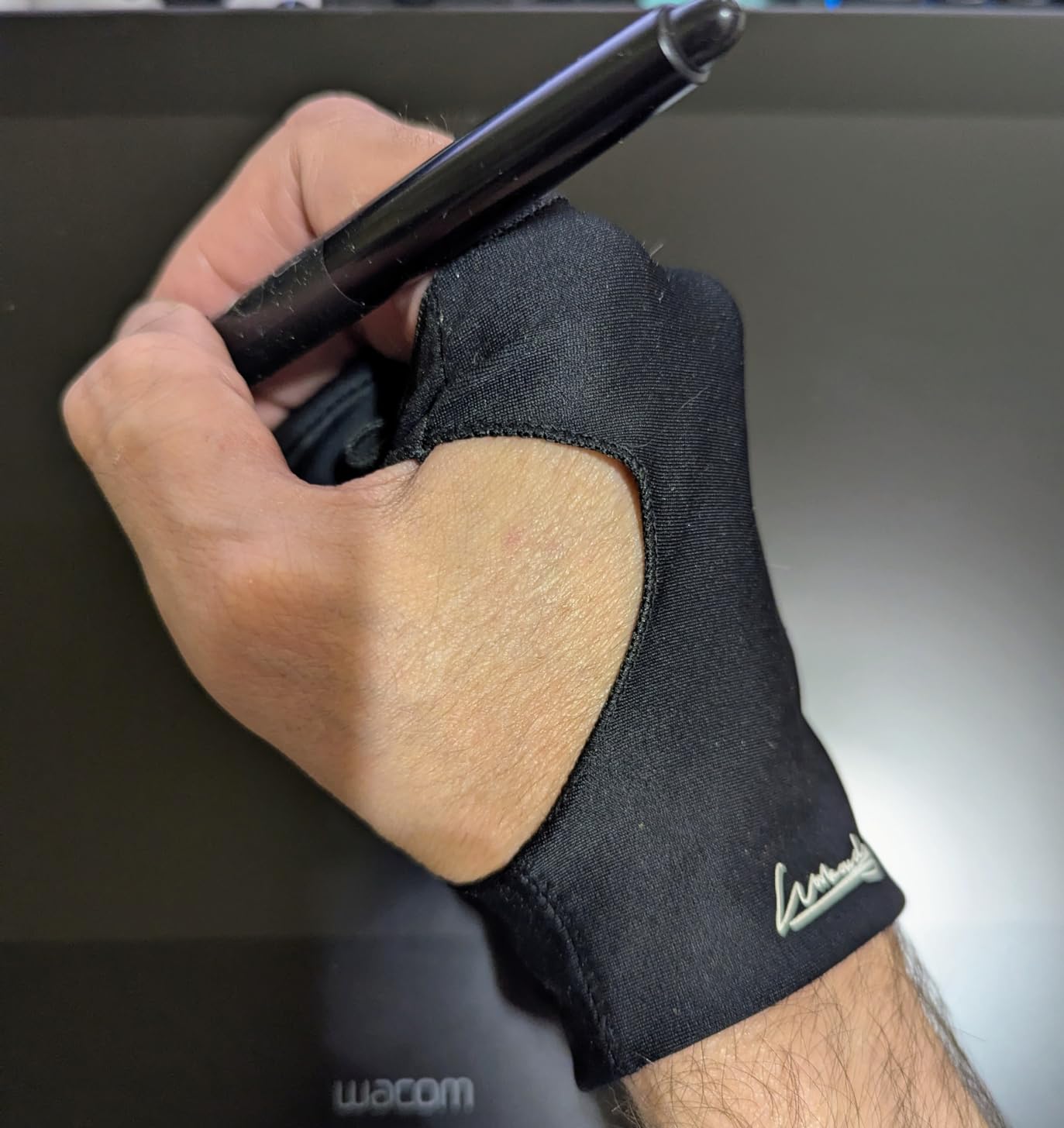Digital Drawing Glove 2 Pack,Artist Glove for Drawing Tablet,ipad,Sketching,Art Glove with Two Finger for Right Hand and Left Hand （Smudge Guard, Medium,3.15x8.58inch customer photo 2