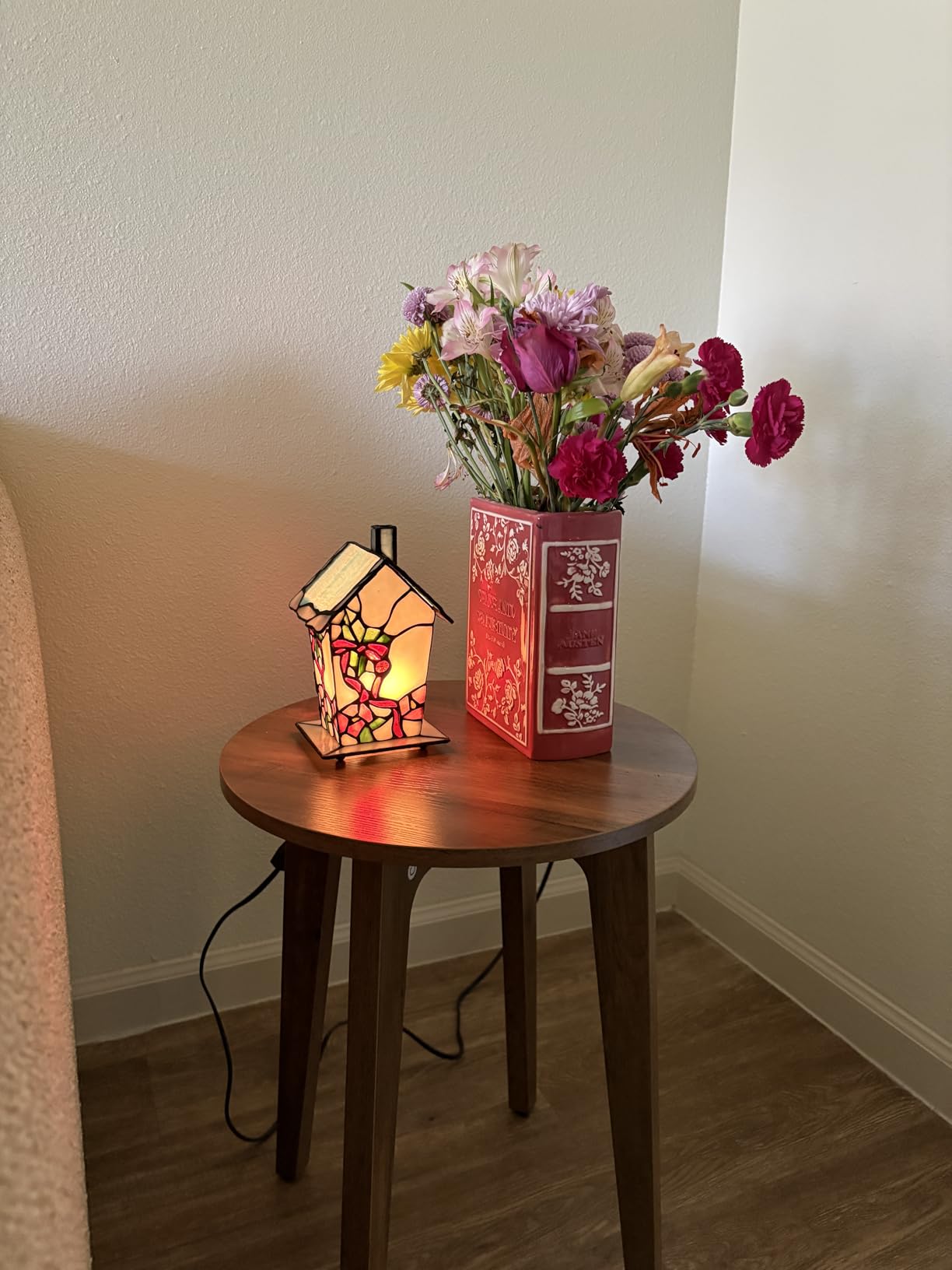 VASAGLE Round Side Table with Lower Shelf, End Table for Small Spaces customer photo 2