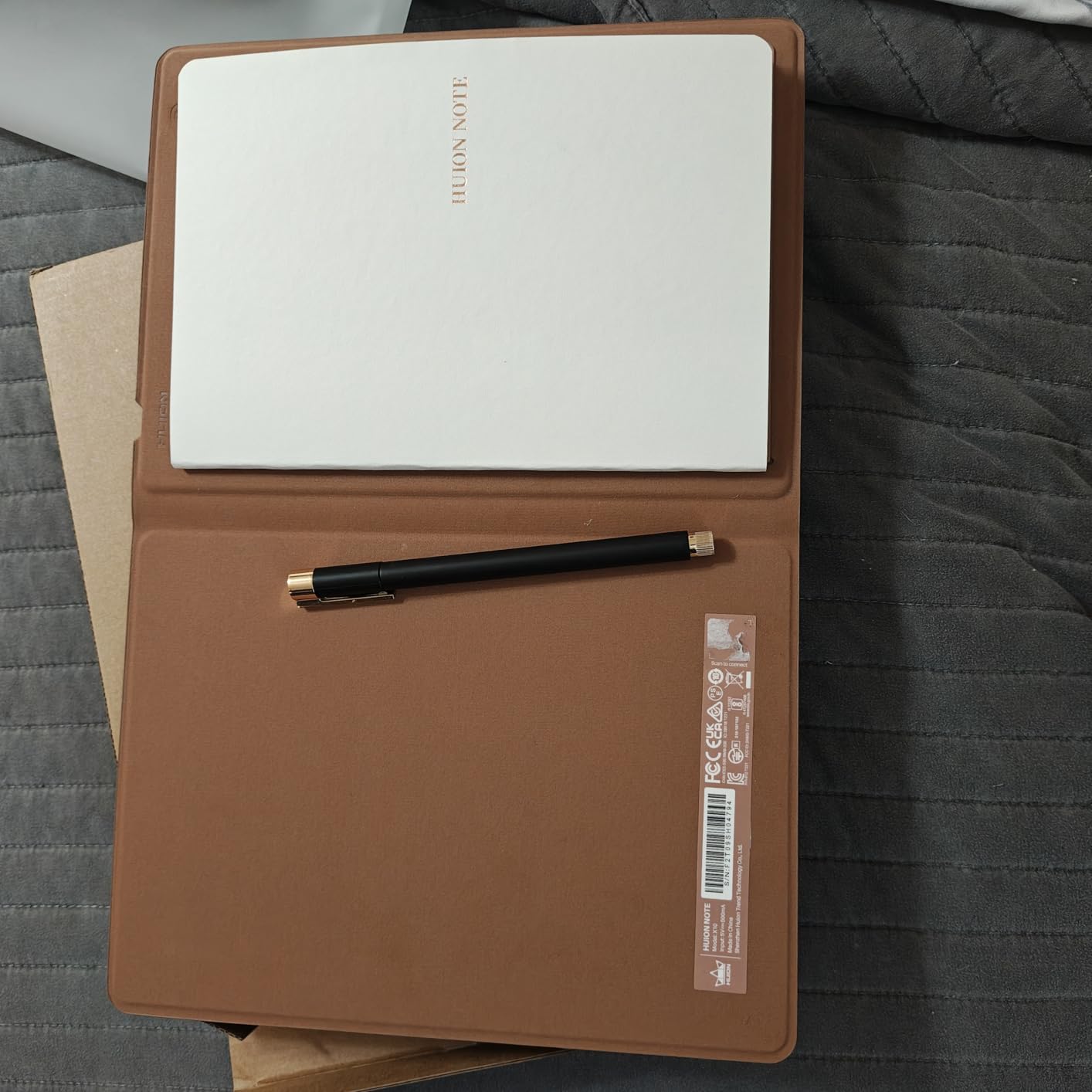 HUION Note Digital Notebook with Real-Time & Offline Sync, Battery-Free Pen customer photo 2