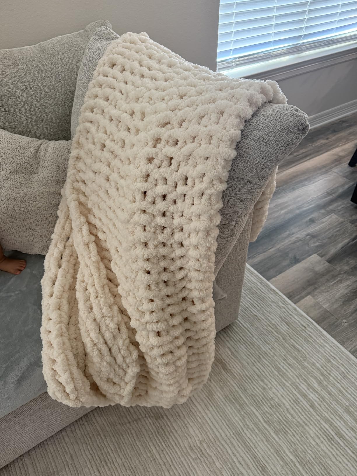 L'AGRATY Chunky Knit Throw Blanket for Couch, 50'' x 60'' Knit Throw, Ivory customer photo 1