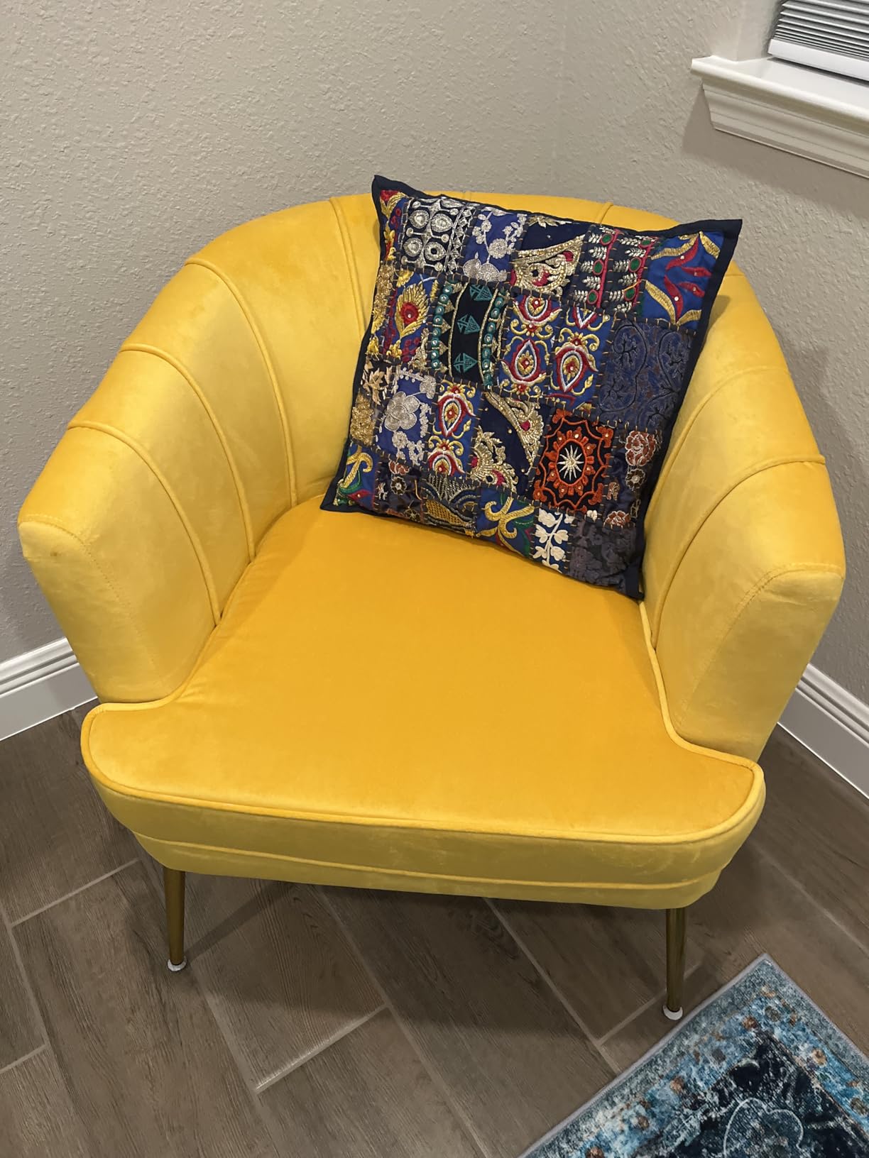 Andeworld Velvet Accent Chair, Barrel Armchair, Black customer photo 1