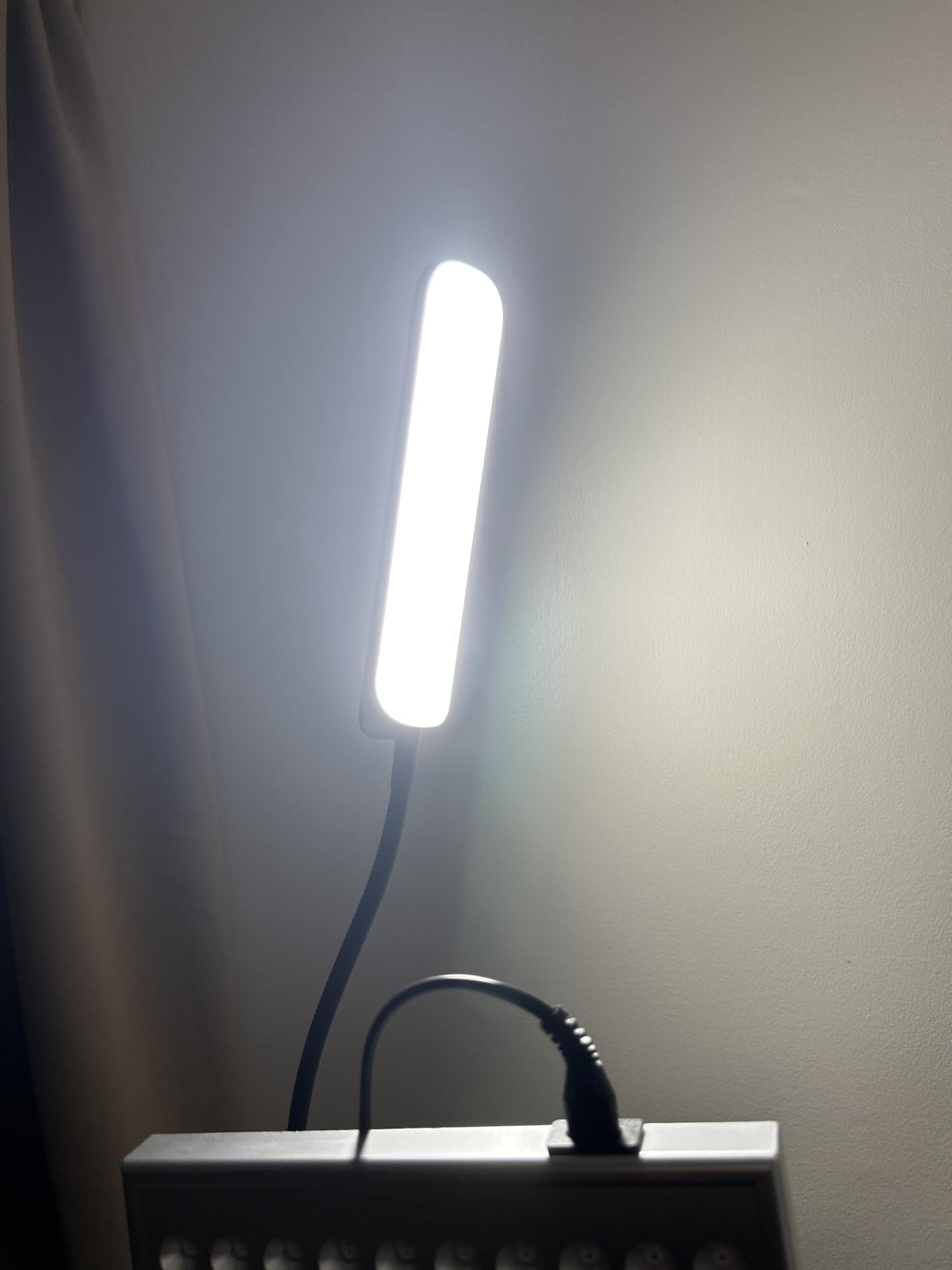 marctronic Floor Lamp, 18W 1800LM Super Bright LED Floor Lamp with Remote & Works with Smart Plug, Dimmable Timing Eye Caring Reading Lamps Floor Standing for Living Room Bedroom Office customer photo 1