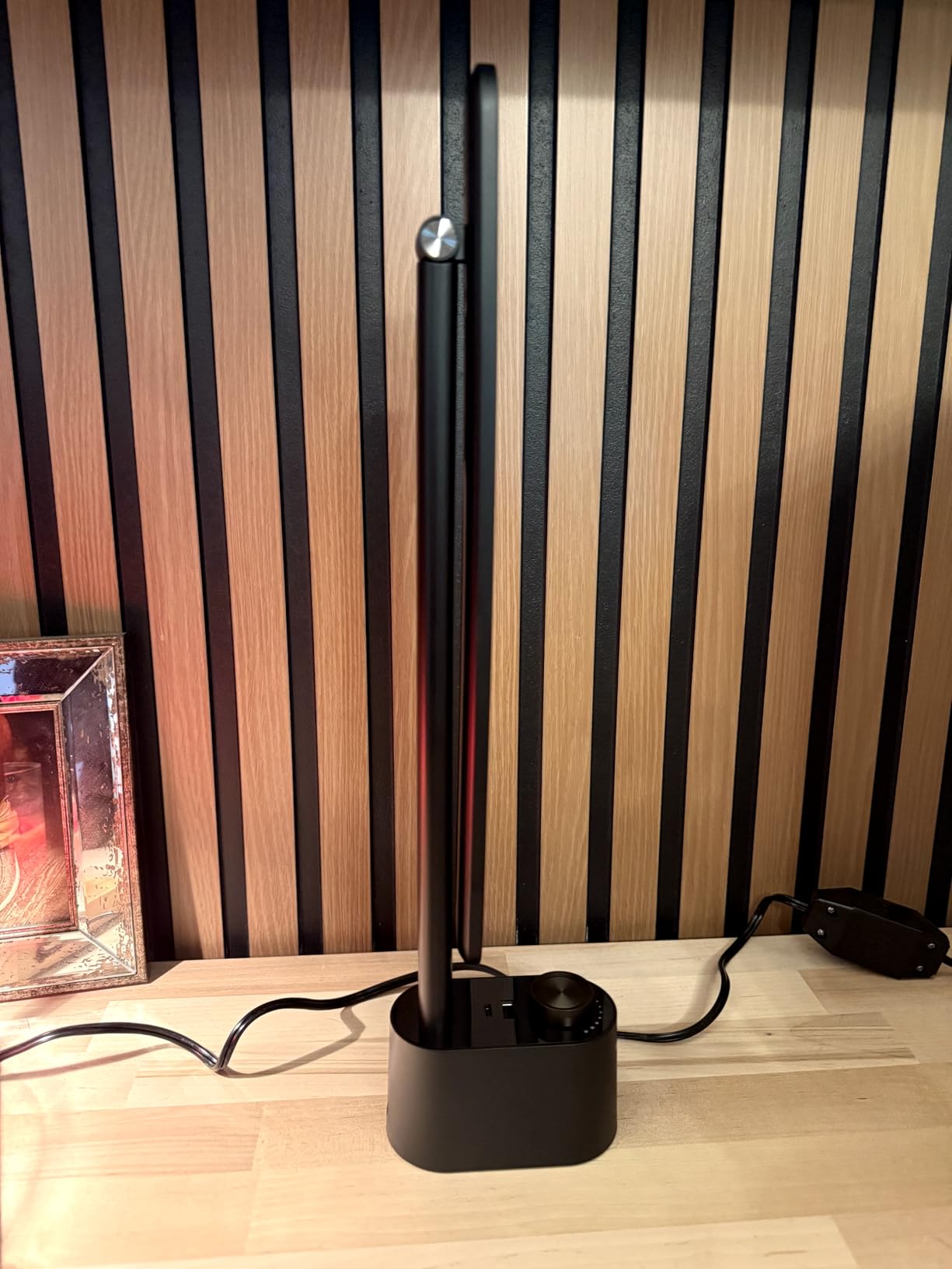 Honeywell HWT-H01 LED Desk Lamp, Foldable & Stepless Dimmable, Black customer photo 1