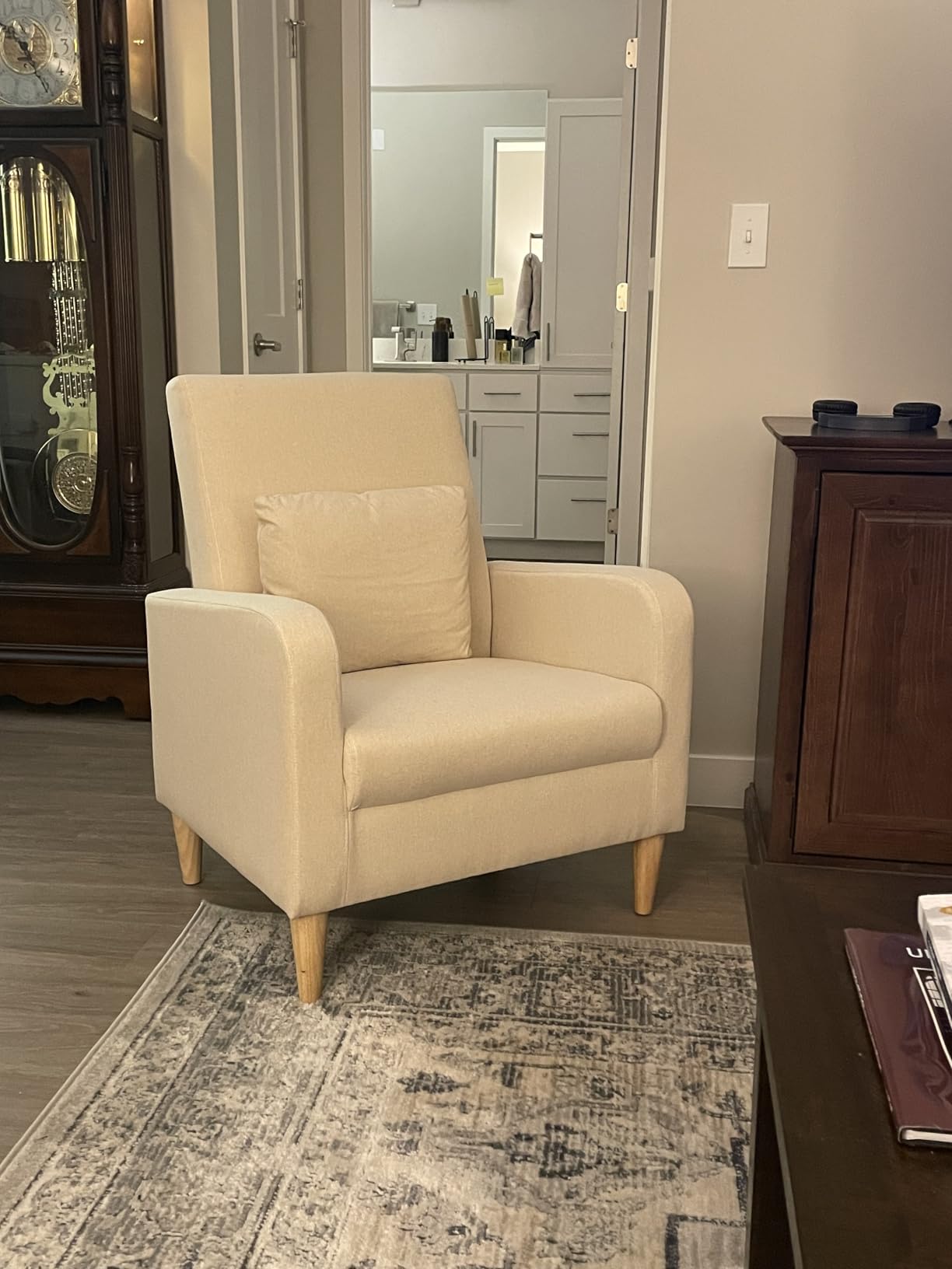 COLAMY Mid-Century Modern Upholstered Accent Chair with Back Pillow & Solid Wood Legs, Fabric Cozy Armchair for Living Room, Bedroom, Reading Nook, Apartment & Small Spaces, Beige customer photo 1