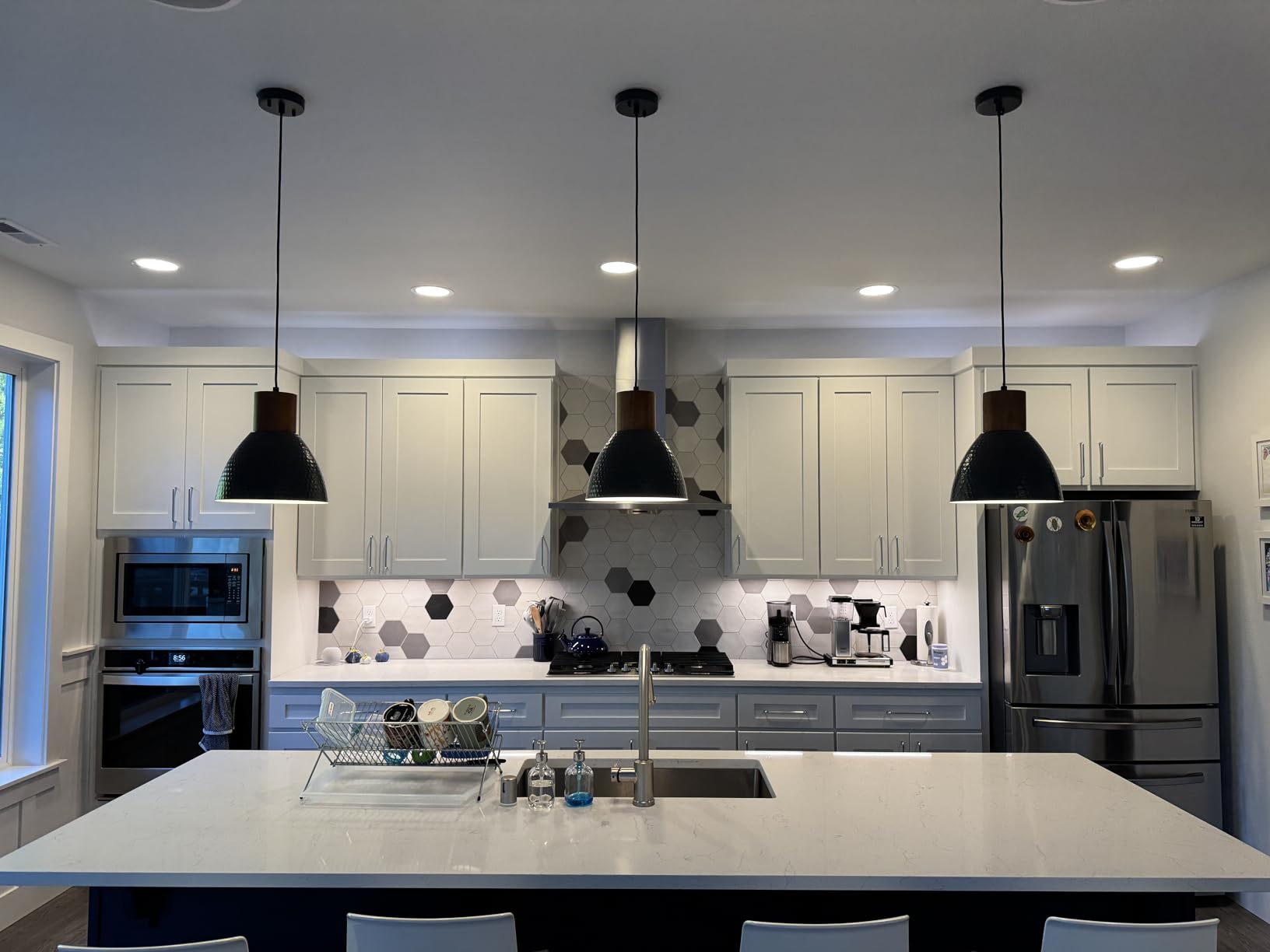 ELYONA 2 Pack Hammered Pendant Lights, 10.2” Industrial Metal Solid Wood Hanging Lamp, Modern Island Pendant Light Fixtures for Kitchen Bar, Farmhouse Dining Room, Bedroom, Living Room, Office, Black customer photo 2