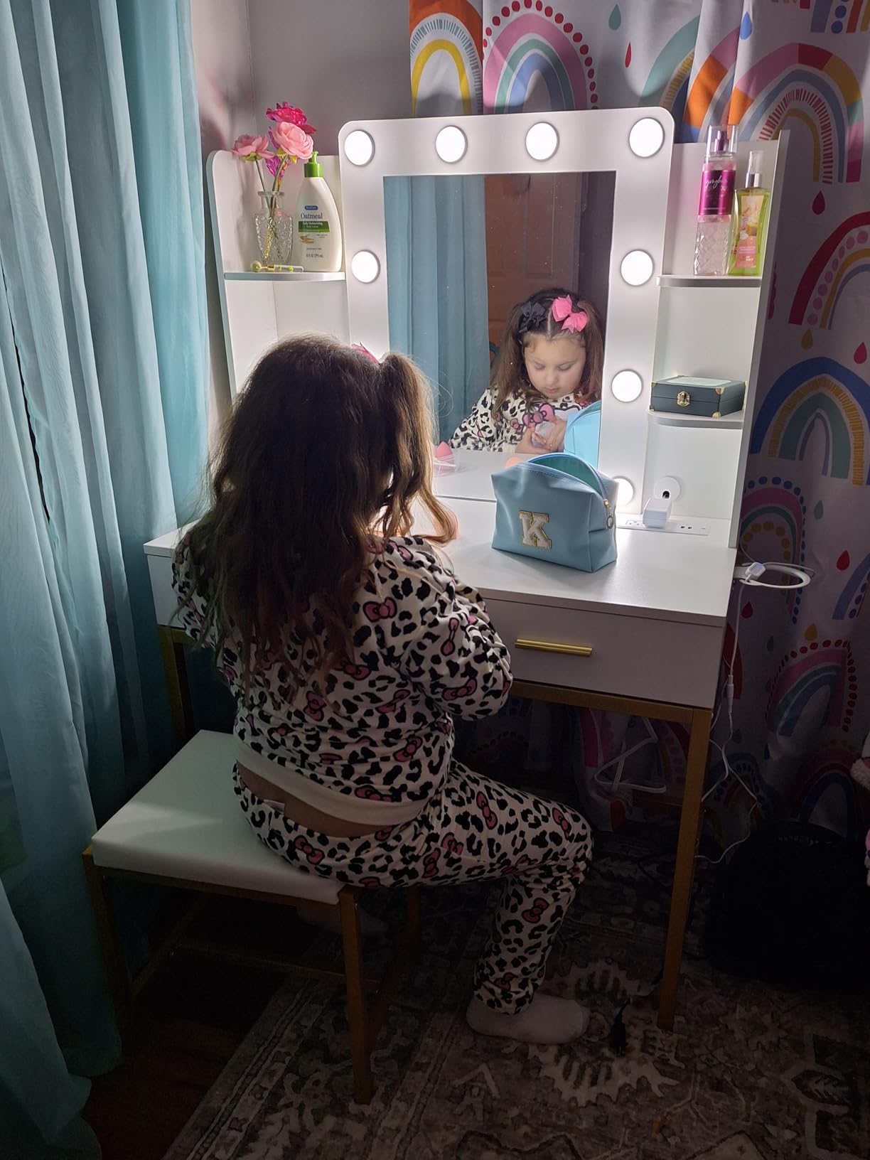 Vabches White Makeup Vanity Desk with Lighted Mirror & Charging Station customer photo 1